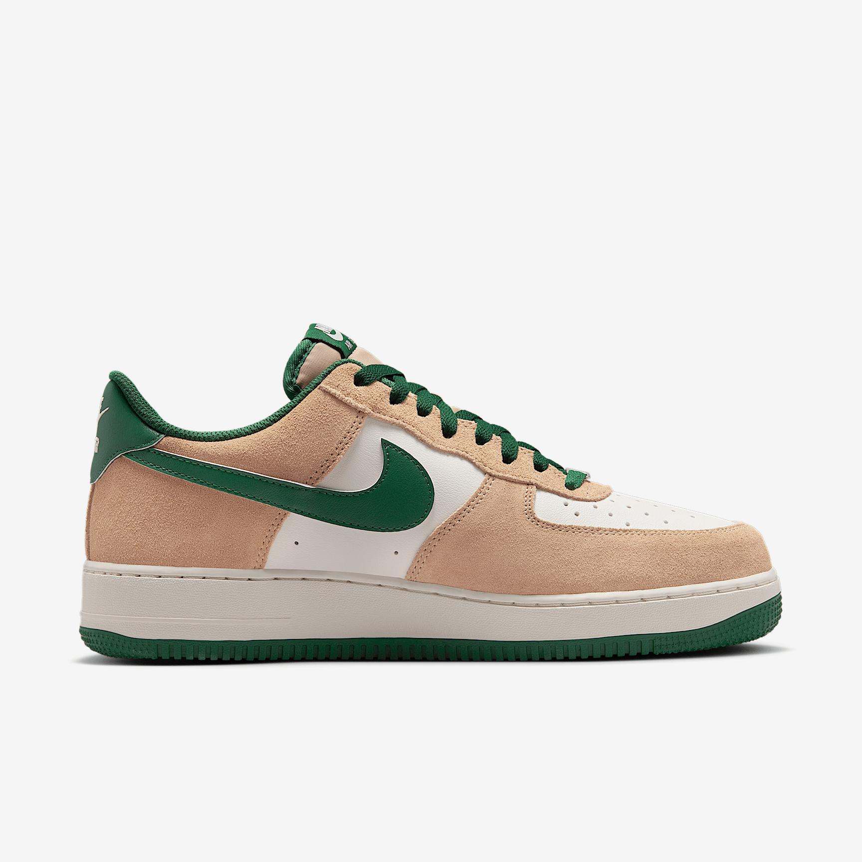 Nike Men's Air Force 1 '07 LV8 Shoes Product Image