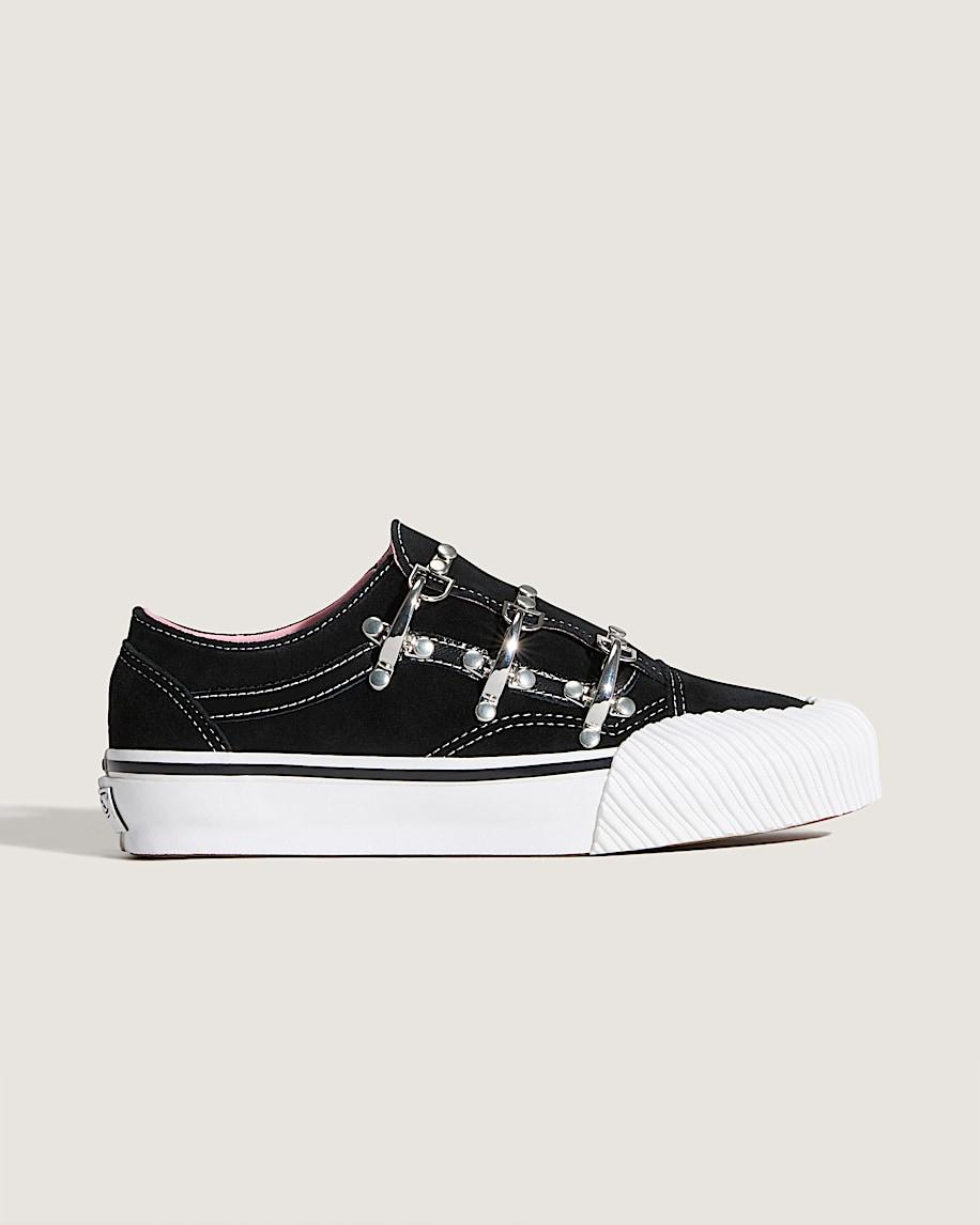 Premium Old Skool Wrap Karina Shoe in Black / White| Vans US Product Image