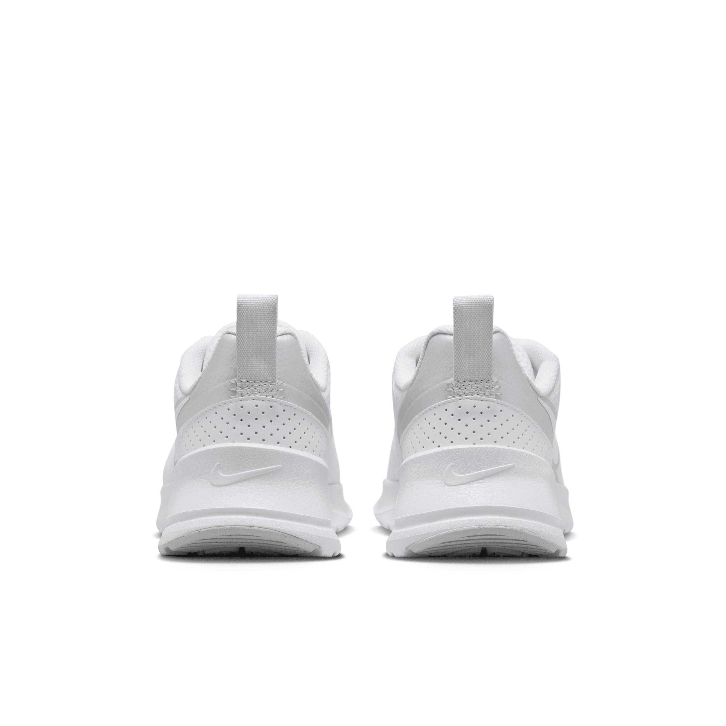 Nike Womens Air Max Nuaxis Shoes | HF1233-101 Product Image