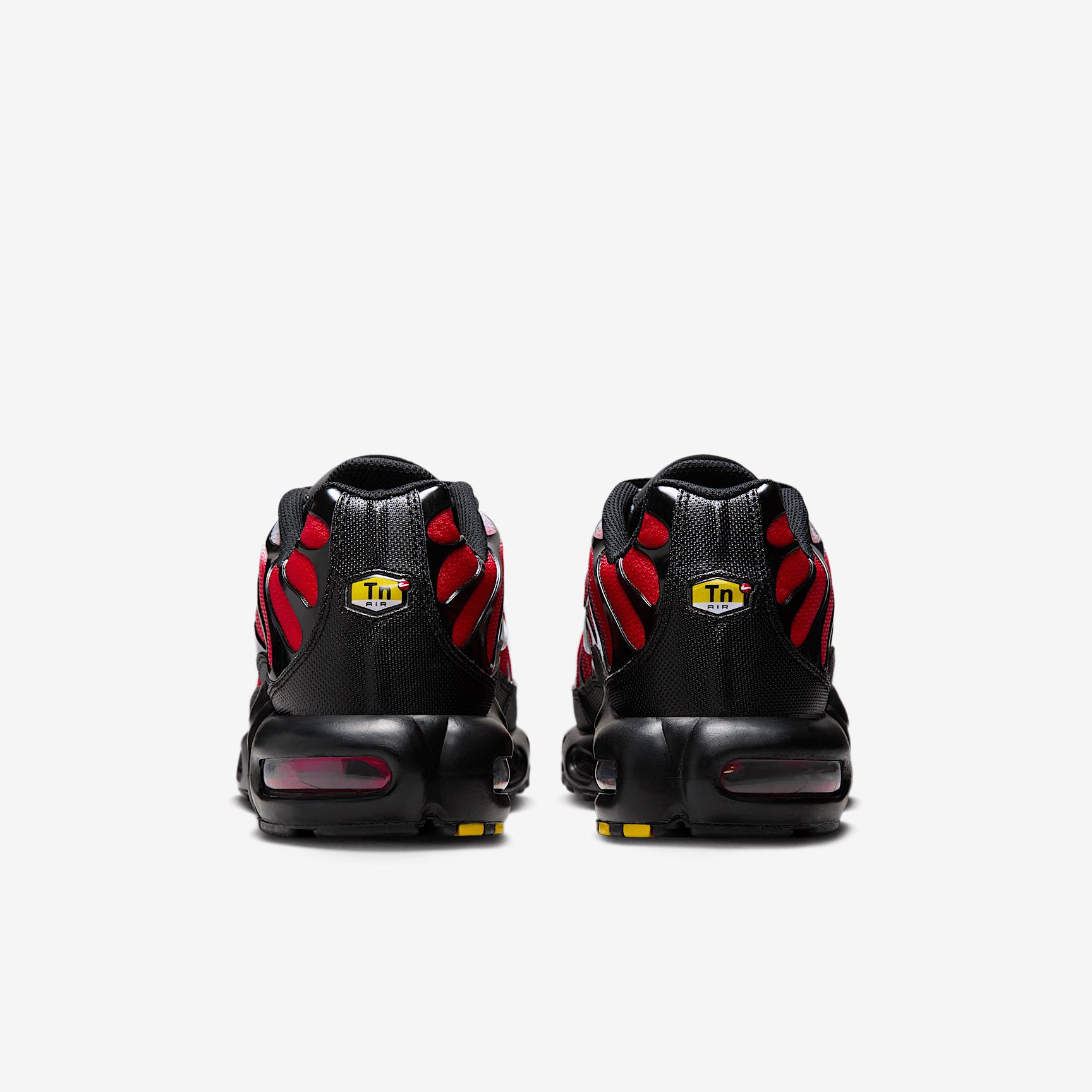 Nike Men's Air Max Plus Shoes Product Image