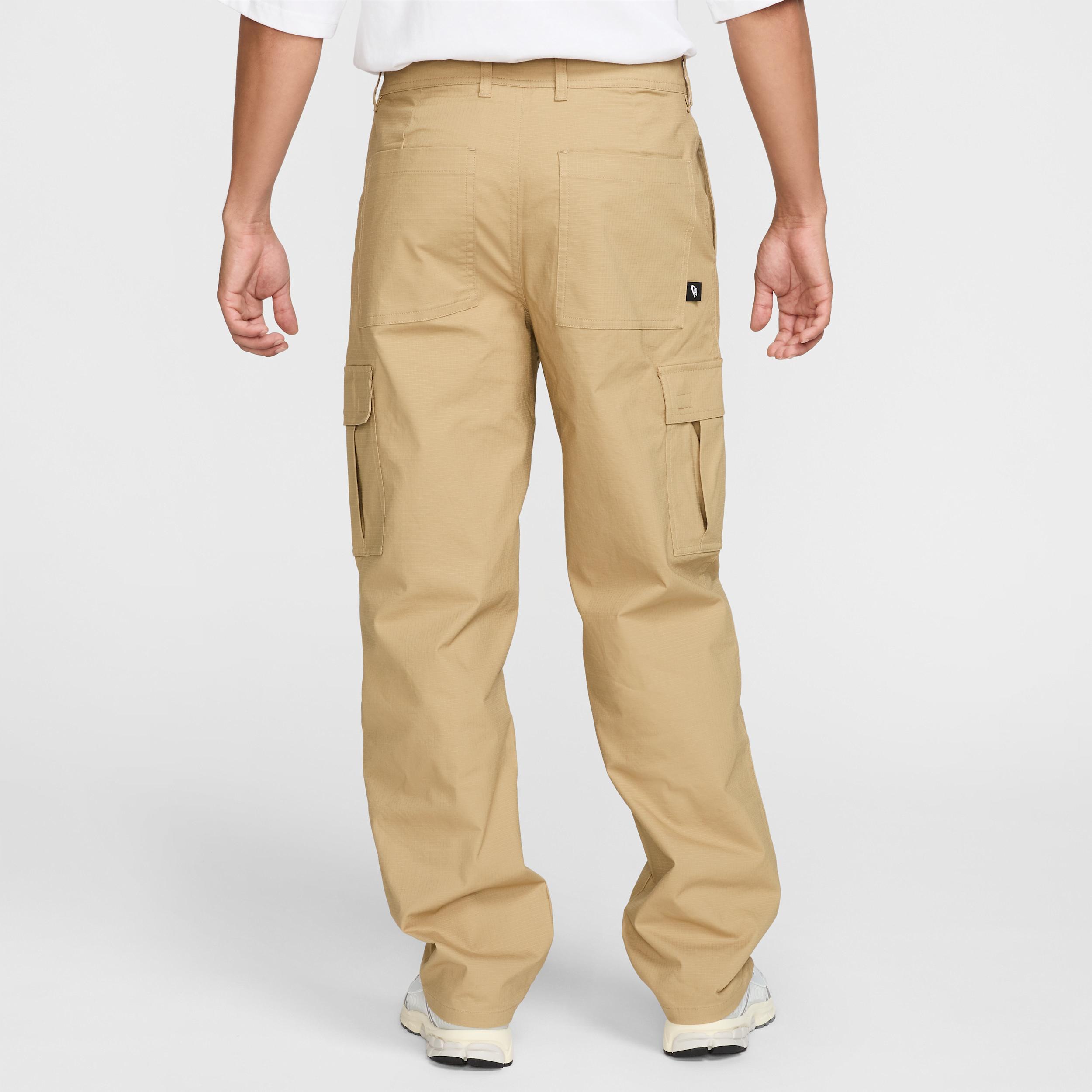 Nike Men's Club Cargo Pants Product Image