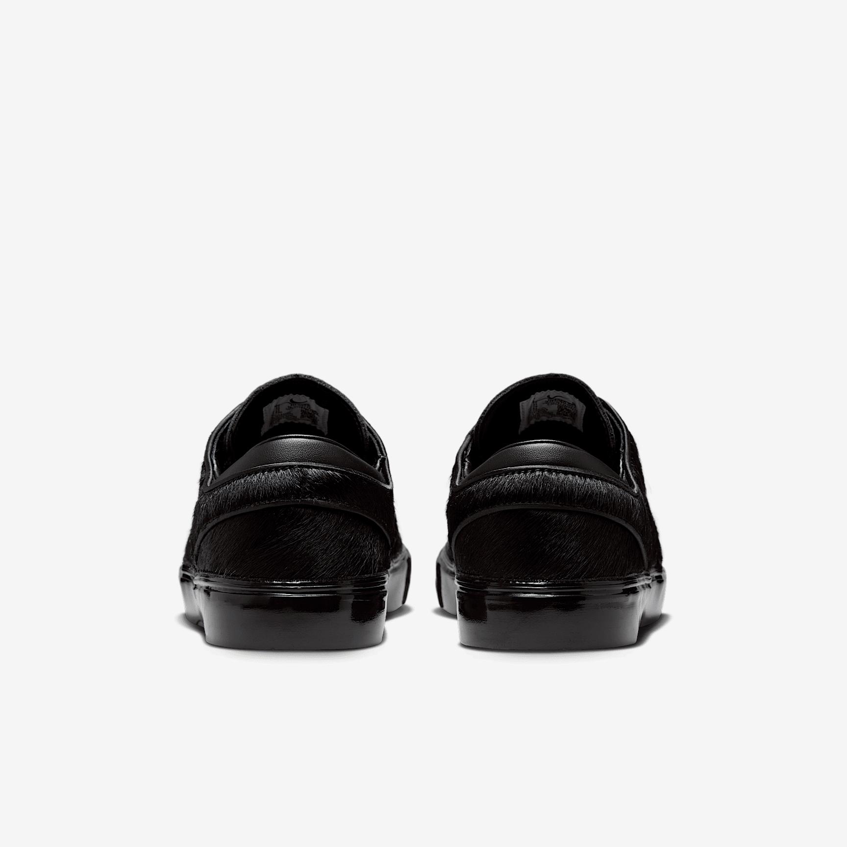 Mens Nike SB Zoom Janoski OG+ SE Skate Shoes | HF3060-001 Product Image