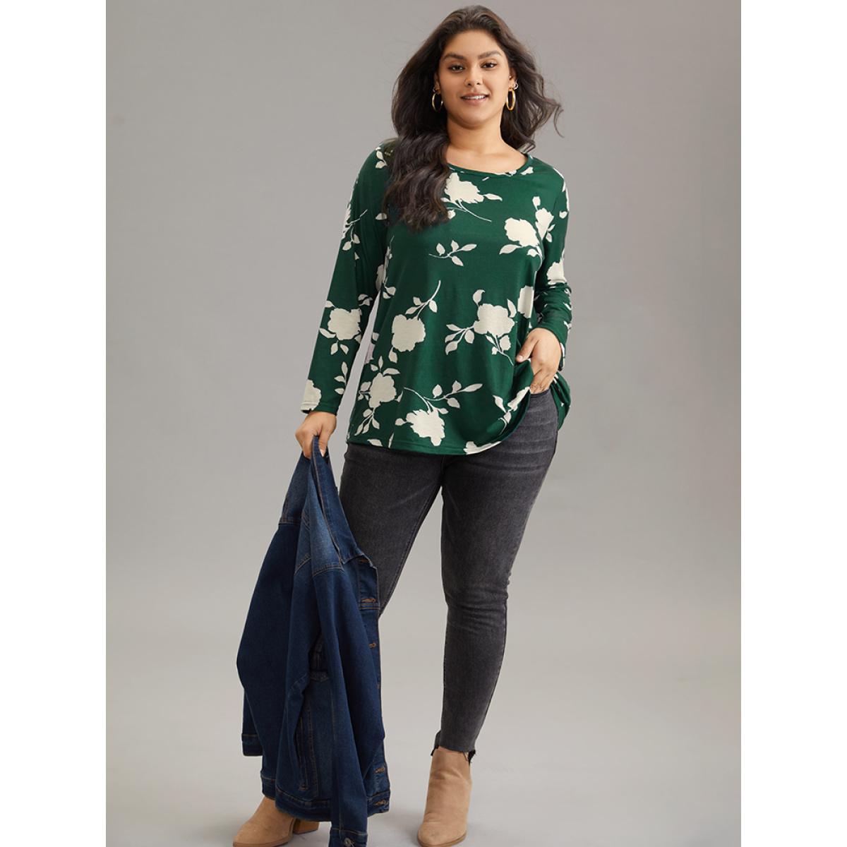 Plus Size Silhouette Floral Print Crew Neck T-shirt DarkGreen Women Casual Texture Silhouette Floral Print Round Neck Dailywear T-shirts BloomChic 22-24/3X Product Image