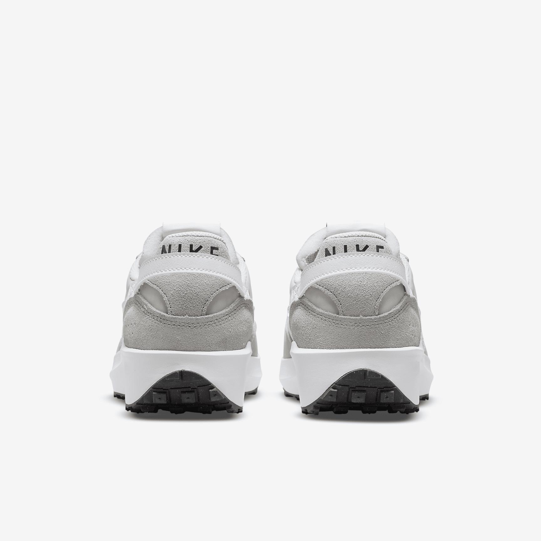 Nike Men's Waffle Debut Shoes Product Image