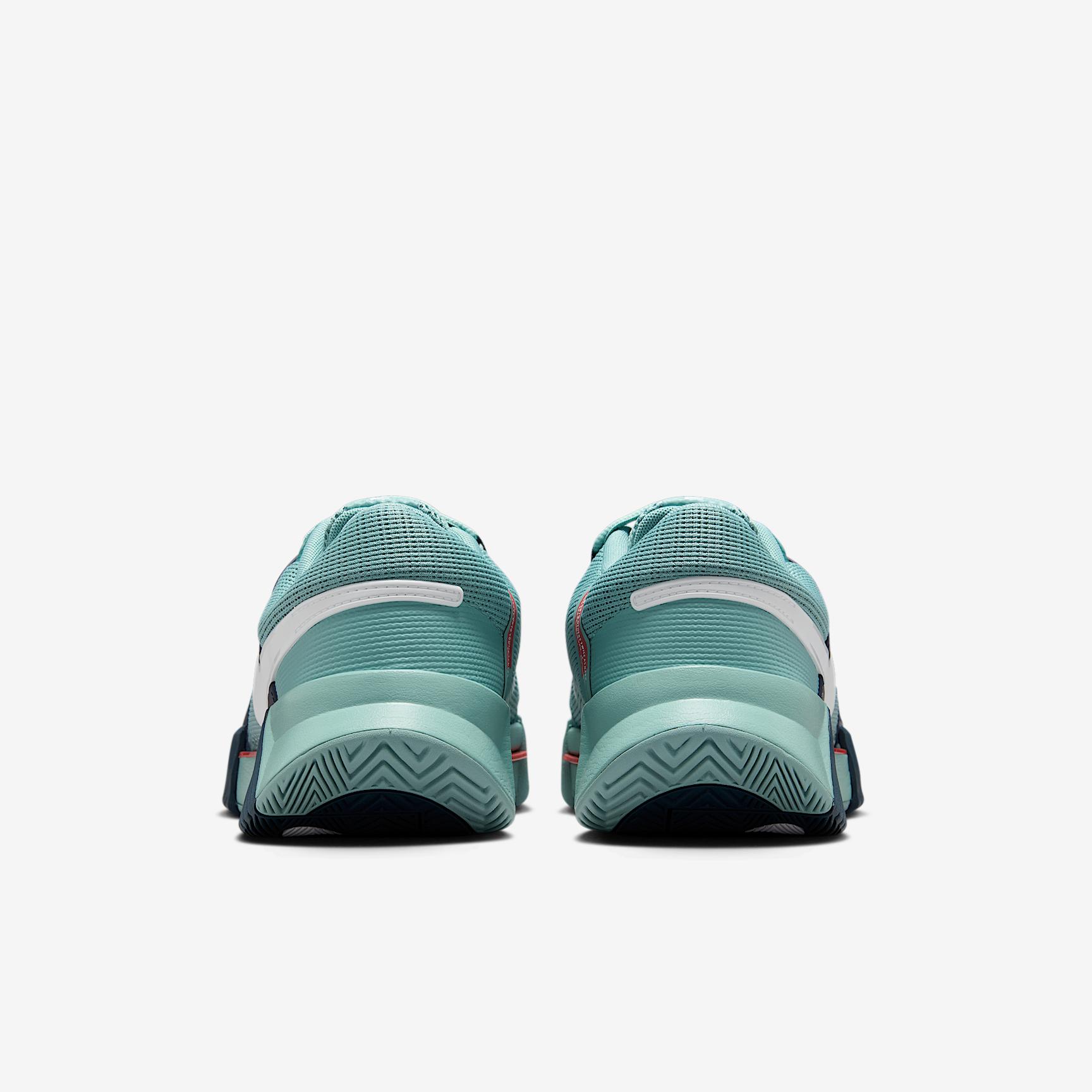 Nike Men's Zoom GP Challenge 1 Hard Court Tennis Shoes Product Image