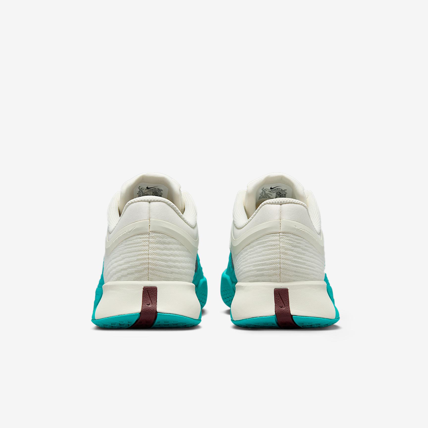 Nike Vapor Pro 3 Premium Women's Hard Court Tennis Shoes Product Image