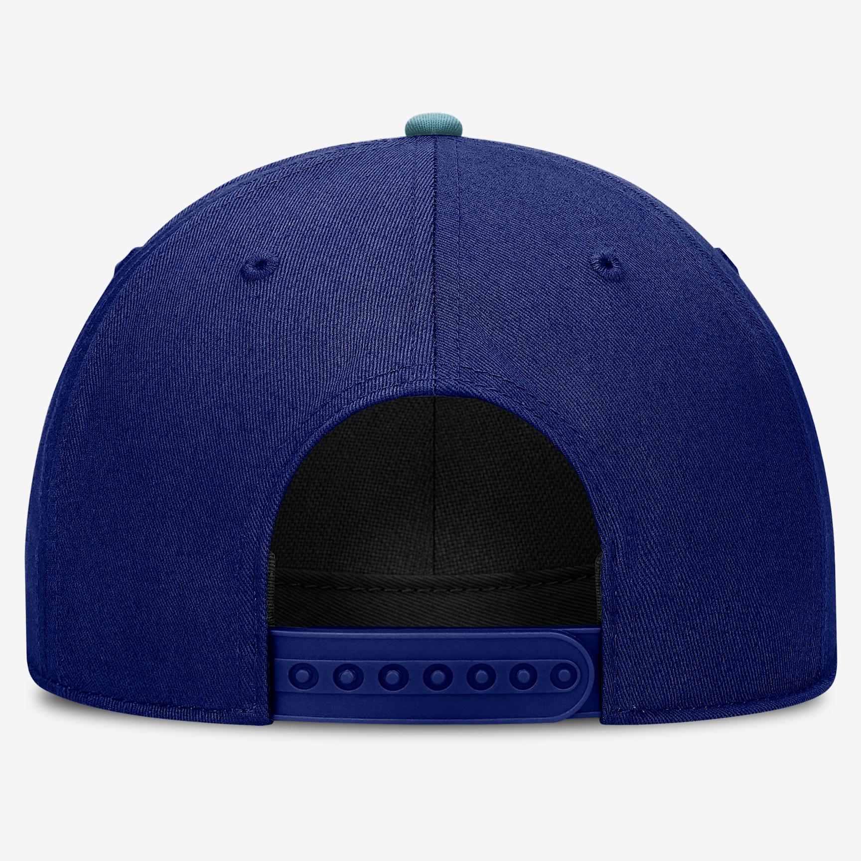 Cincinnati Reds Rise Nike Men's MLB Adjustable Hat Product Image