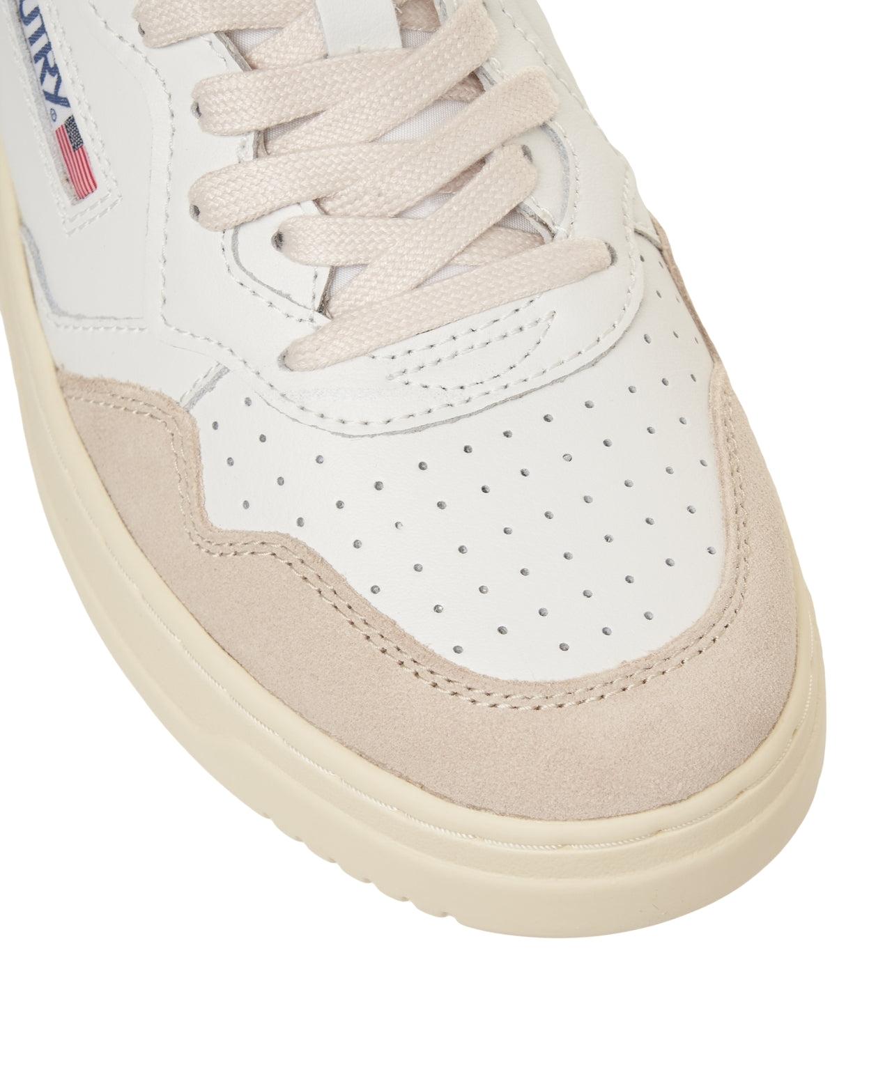 Sneakers 'Medalist Low' Product Image