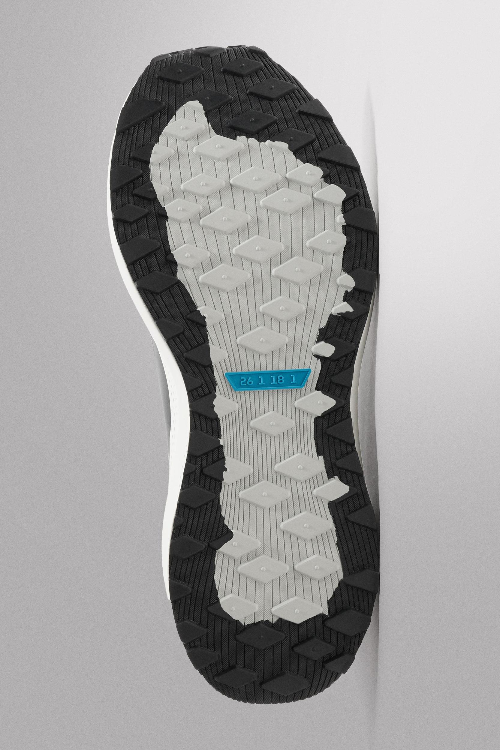 RUNNING SNEAKERS Product Image