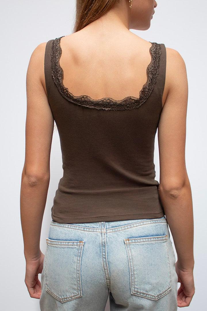 Square neckline top with lace Product Image