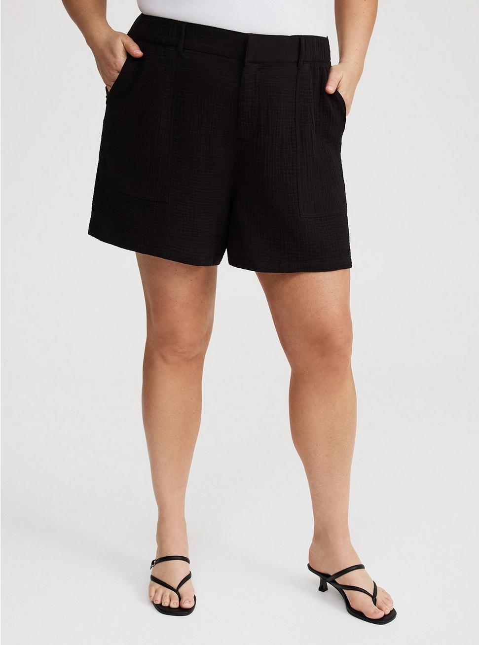 Super High-Rise Trouser Short Product Image