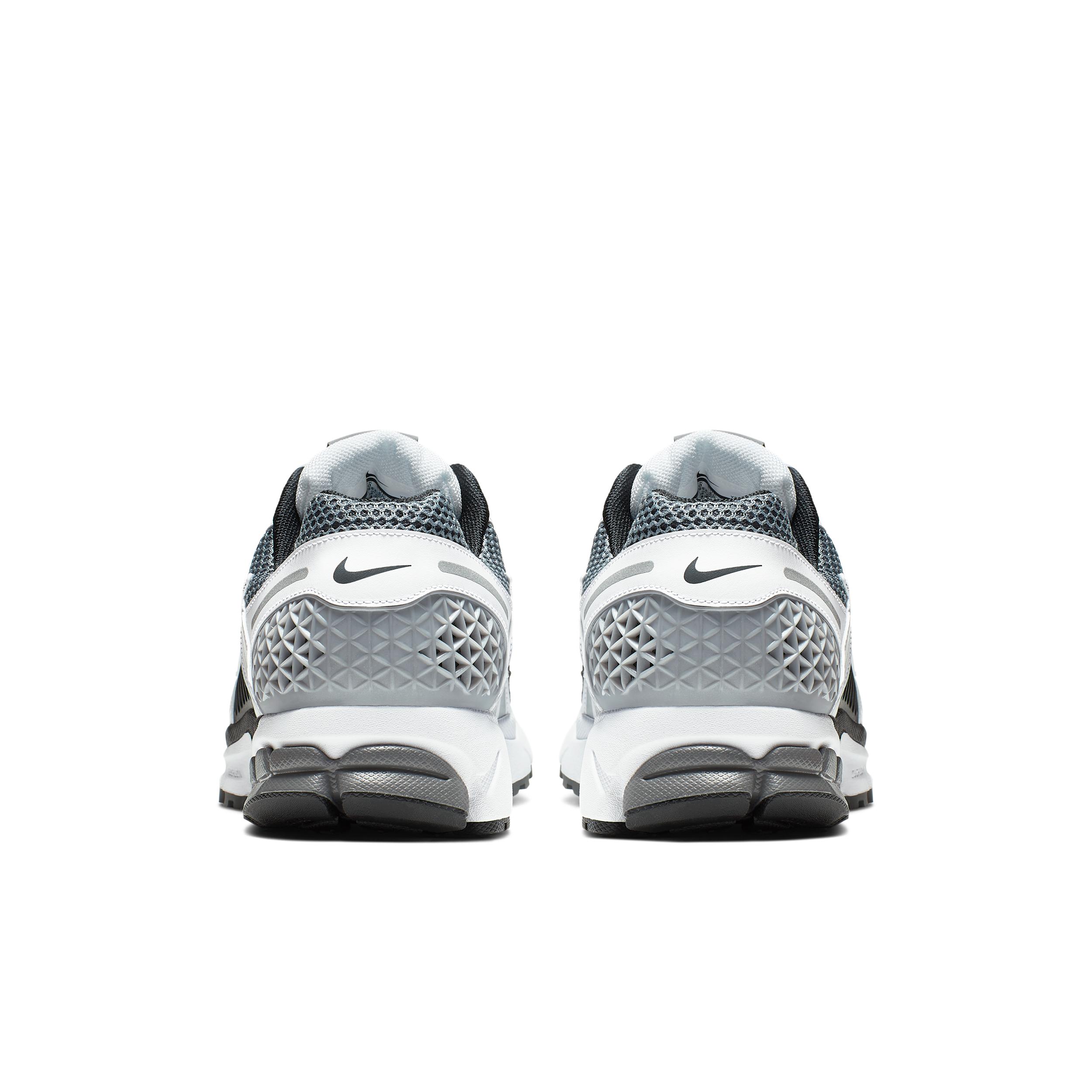 Nike Mens Zoom Vomero 5 SE SP Shoes | CI1694-001 Product Image