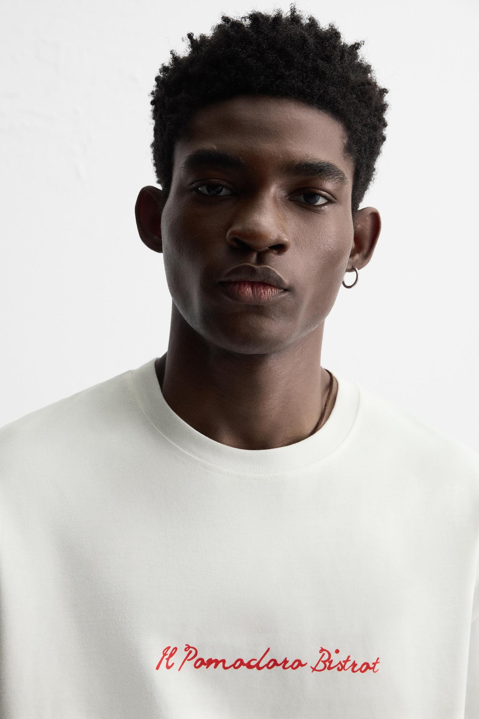 CONTRAST PRINT T-SHIRT Product Image