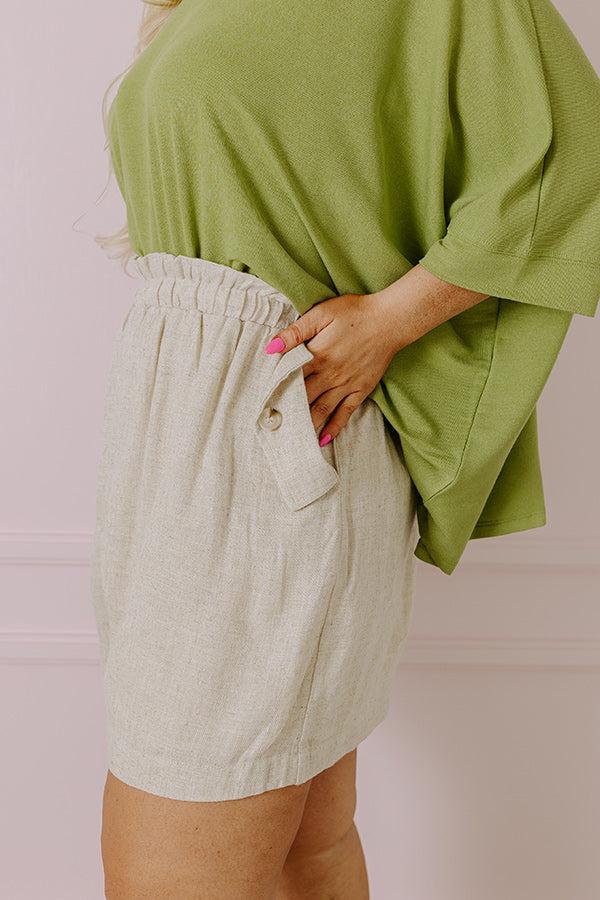 The Beatriz High Waist Linen-Blend Shorts Curves Product Image