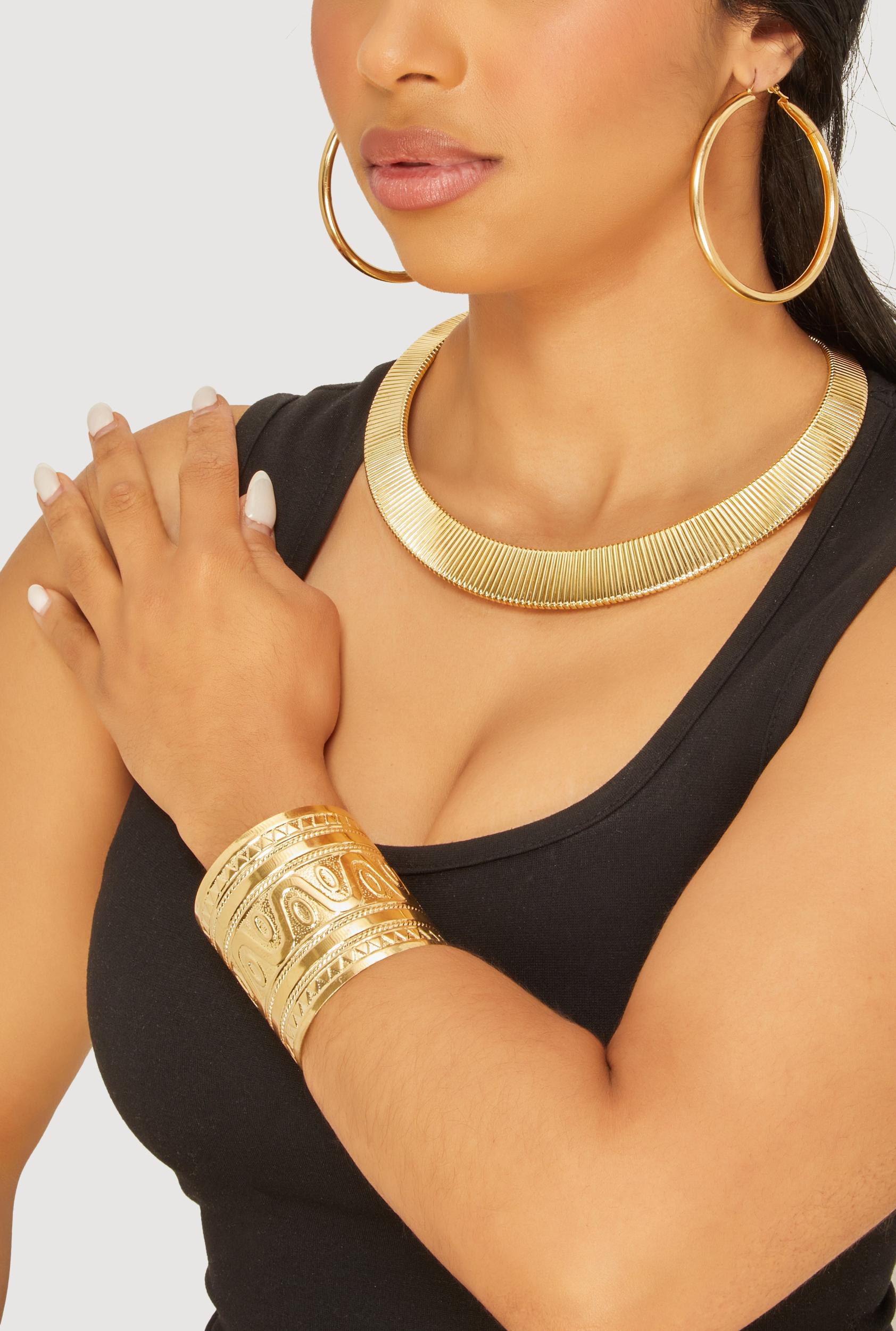 Stylish Metallic Textured Swirl Drop Earrings Male Product Image