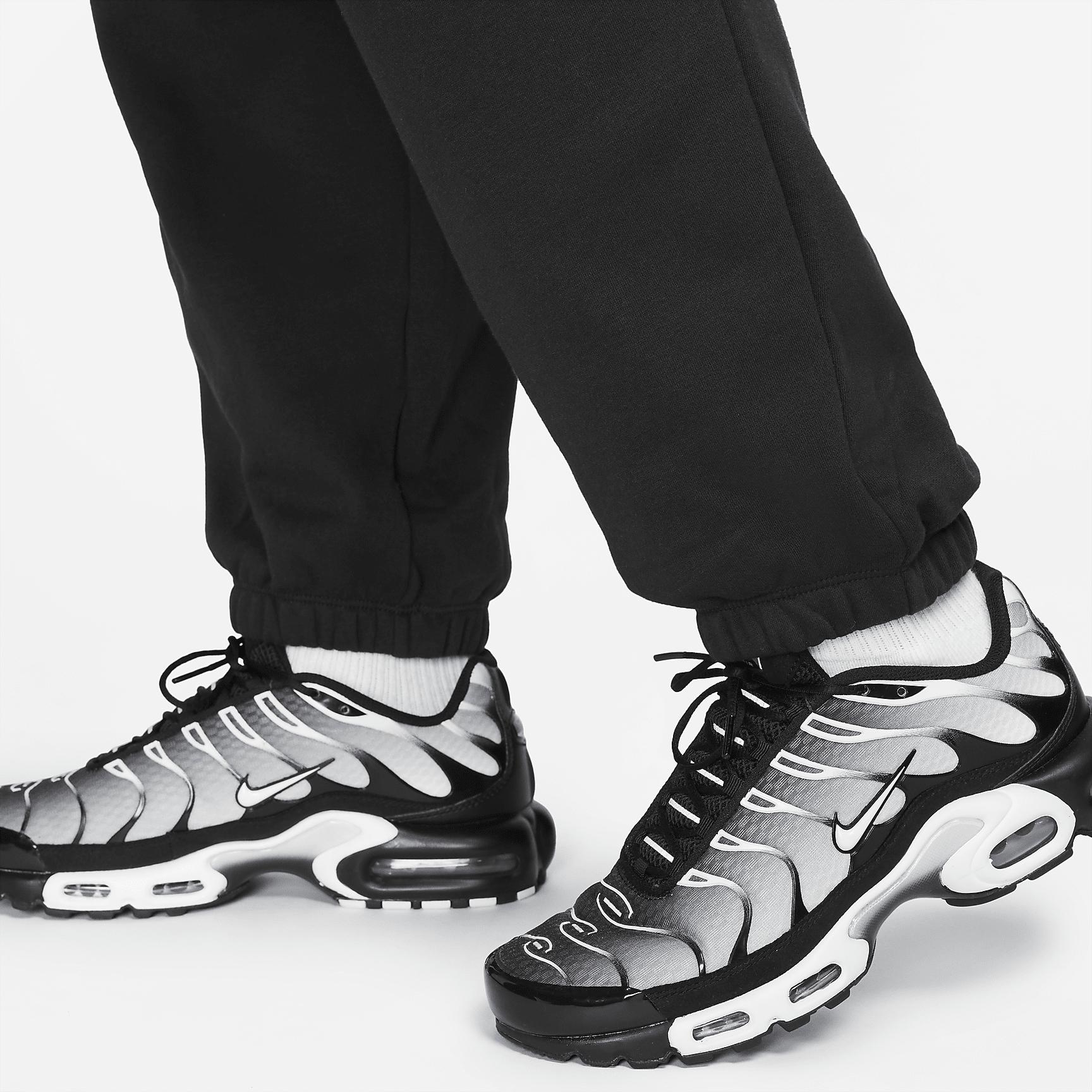 Womens Nike Sportswear Club Fleece Mid-Rise Oversized Sweatpants | DQ5800-010 Product Image