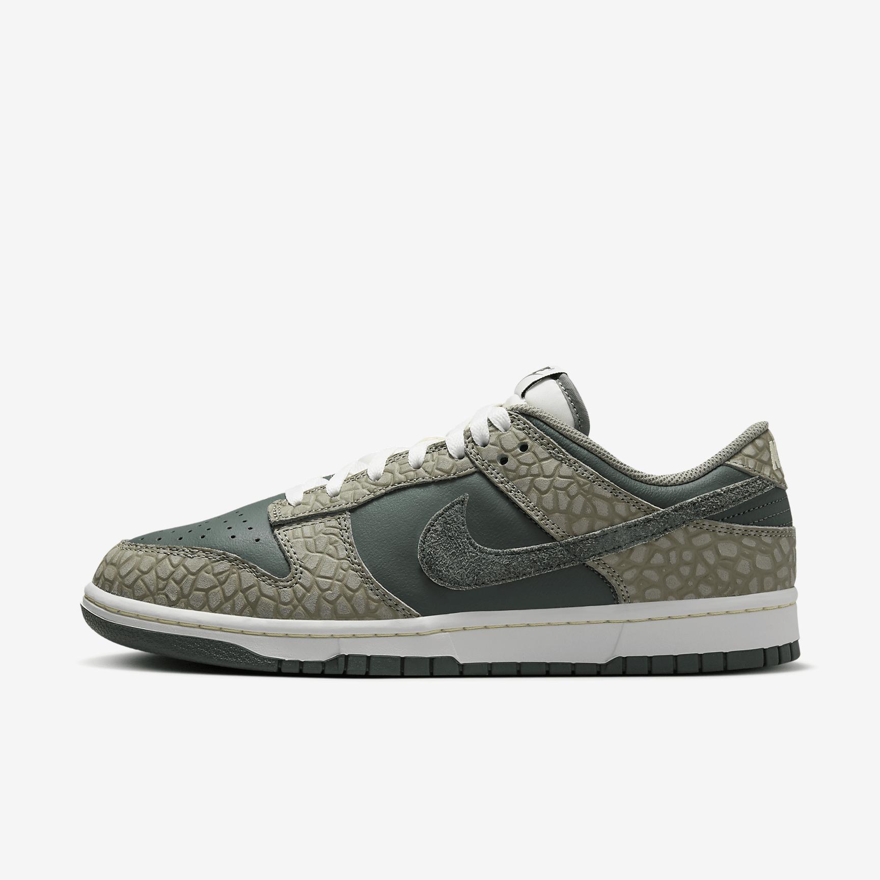 Nike Dunk Low Retro Premium Men's Shoes Product Image