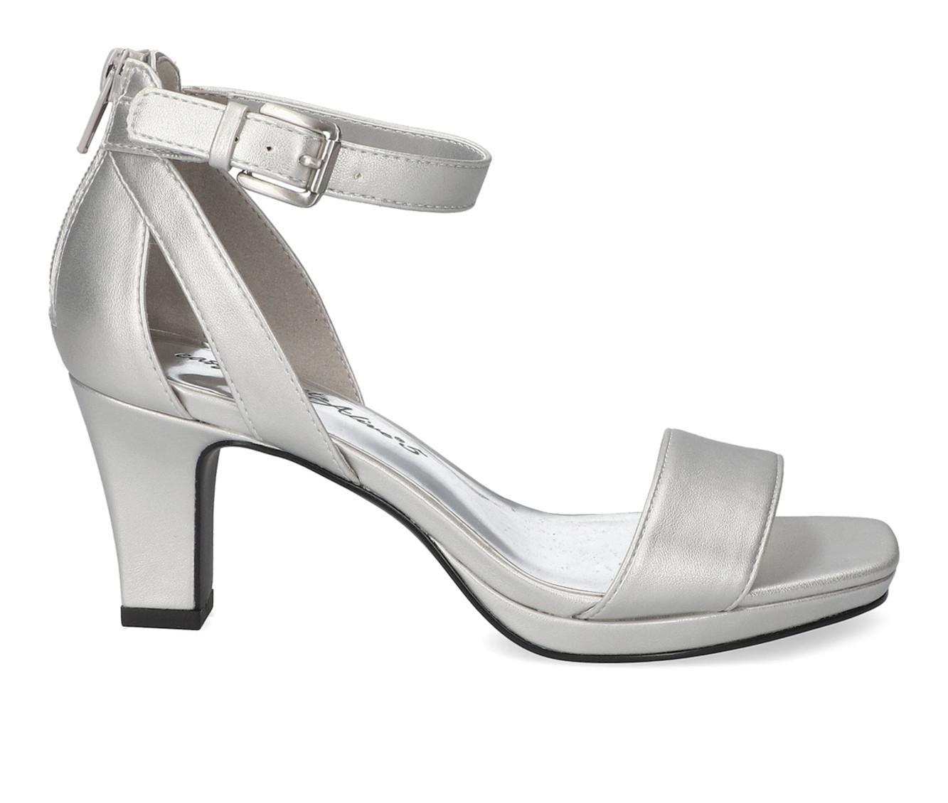 Women's Easy Street Ro Pumps Product Image