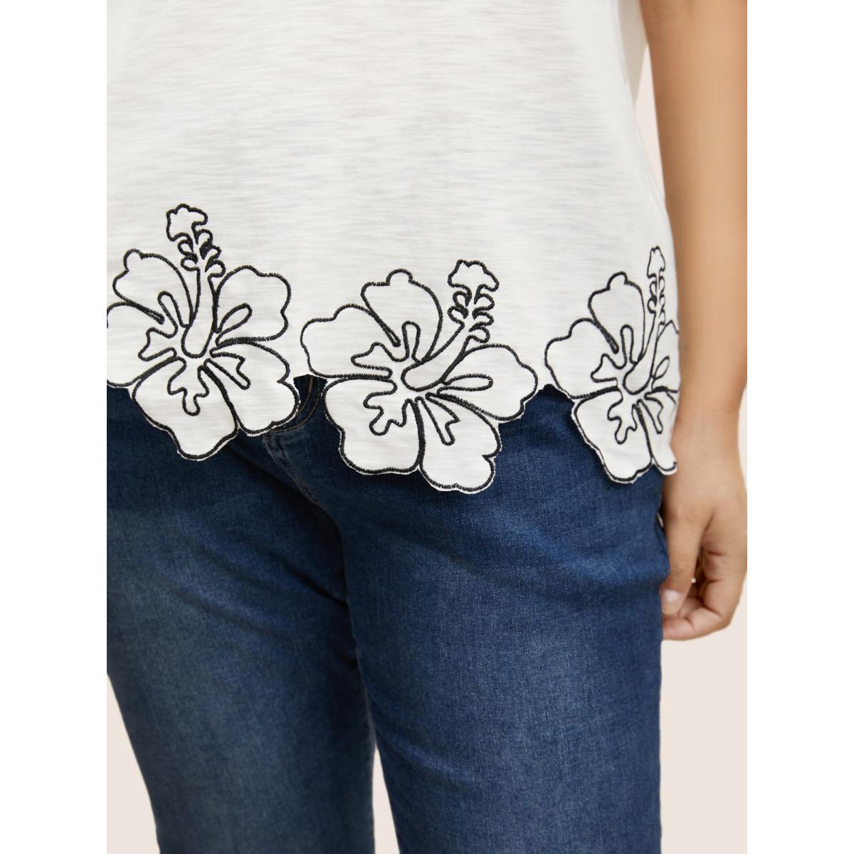 Plus Size Floral Embroidered Hem Raglan Sleeve T-shirt WhiteSmoke Women Resort Contrast Natural Flowers Round Neck Vacation T-shirts BloomChic 10/M Product Image