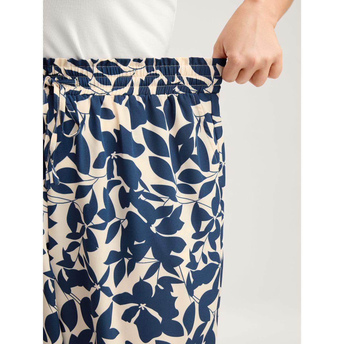 Plus Size Silhouette Flower Waist-Tie Jogger Pants Women Indigo Leisure Loose Mid Rise Casual Pants BloomChic 28/5X Product Image