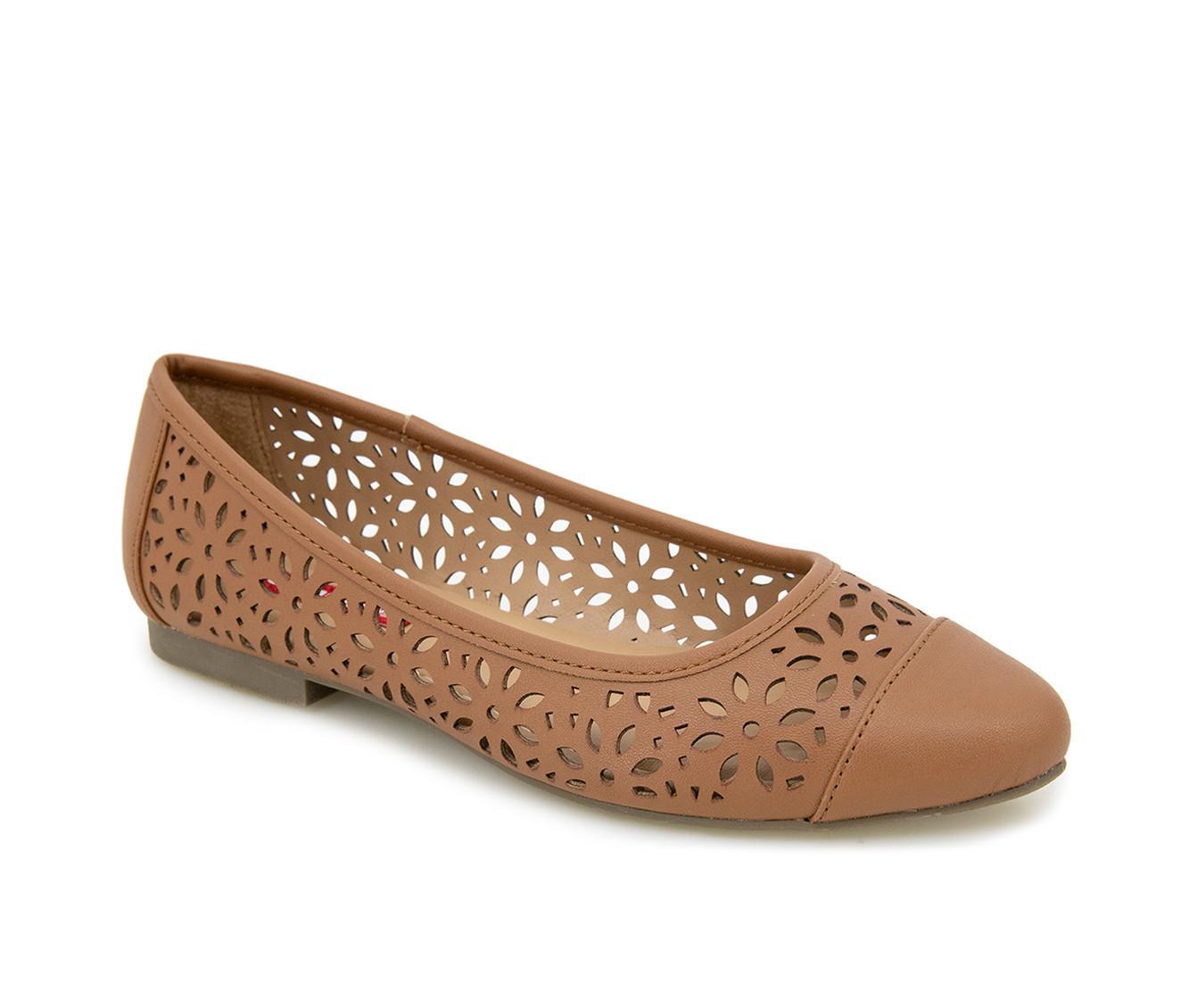Women's Unionbay Willis Flats Product Image