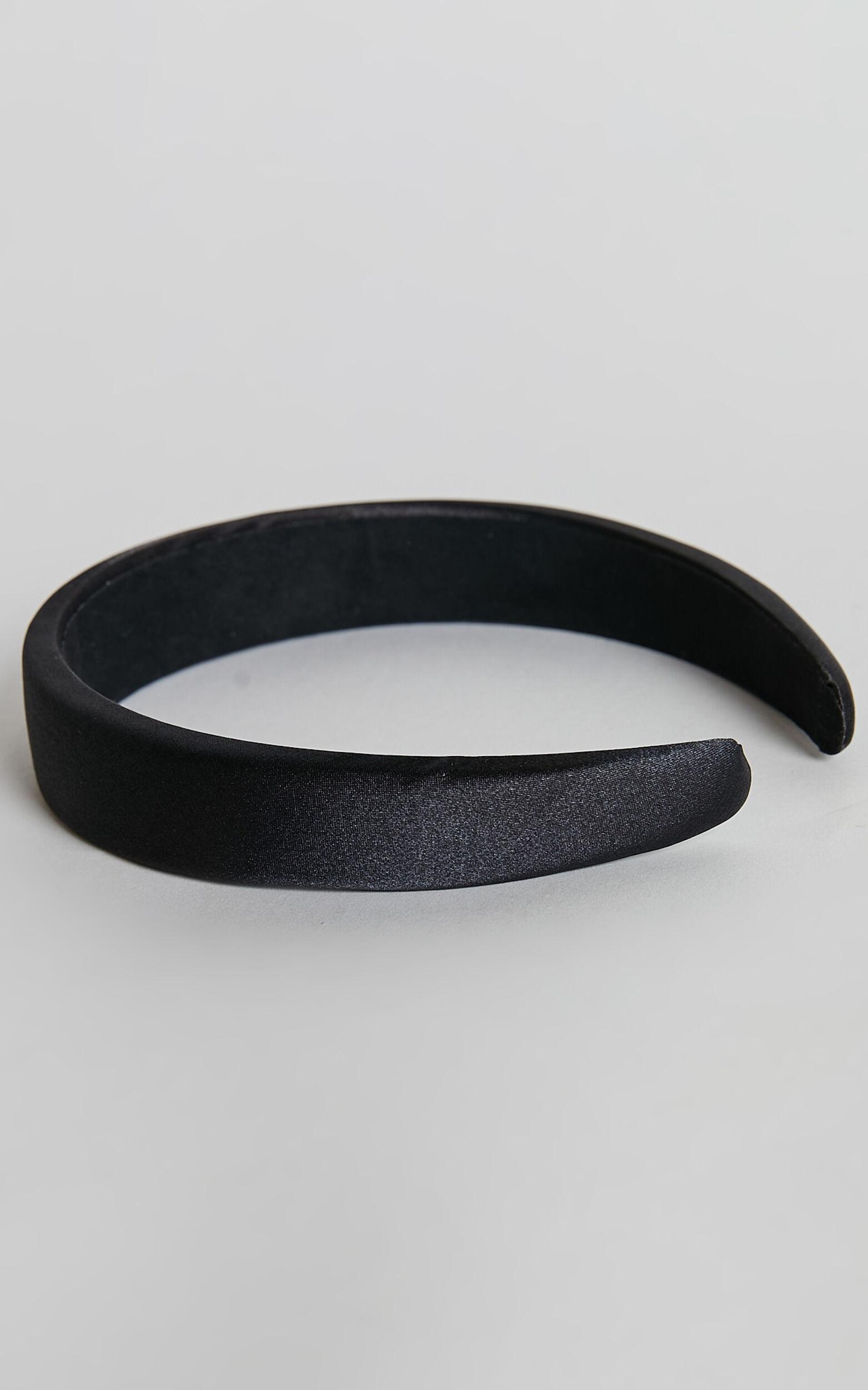 Ruchelyn Headband in Black Product Image