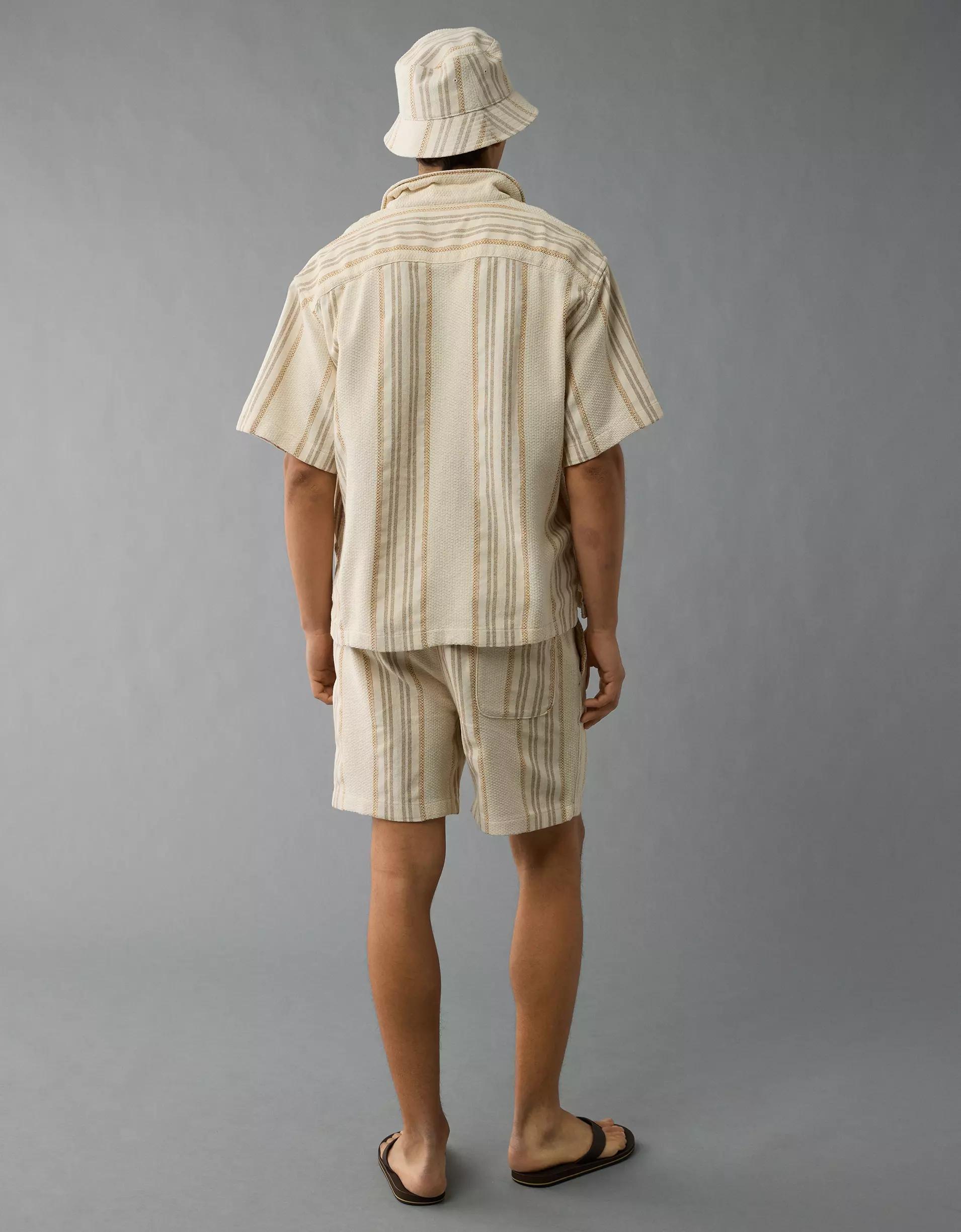 AE 7" Lived-In Trekker Short Product Image