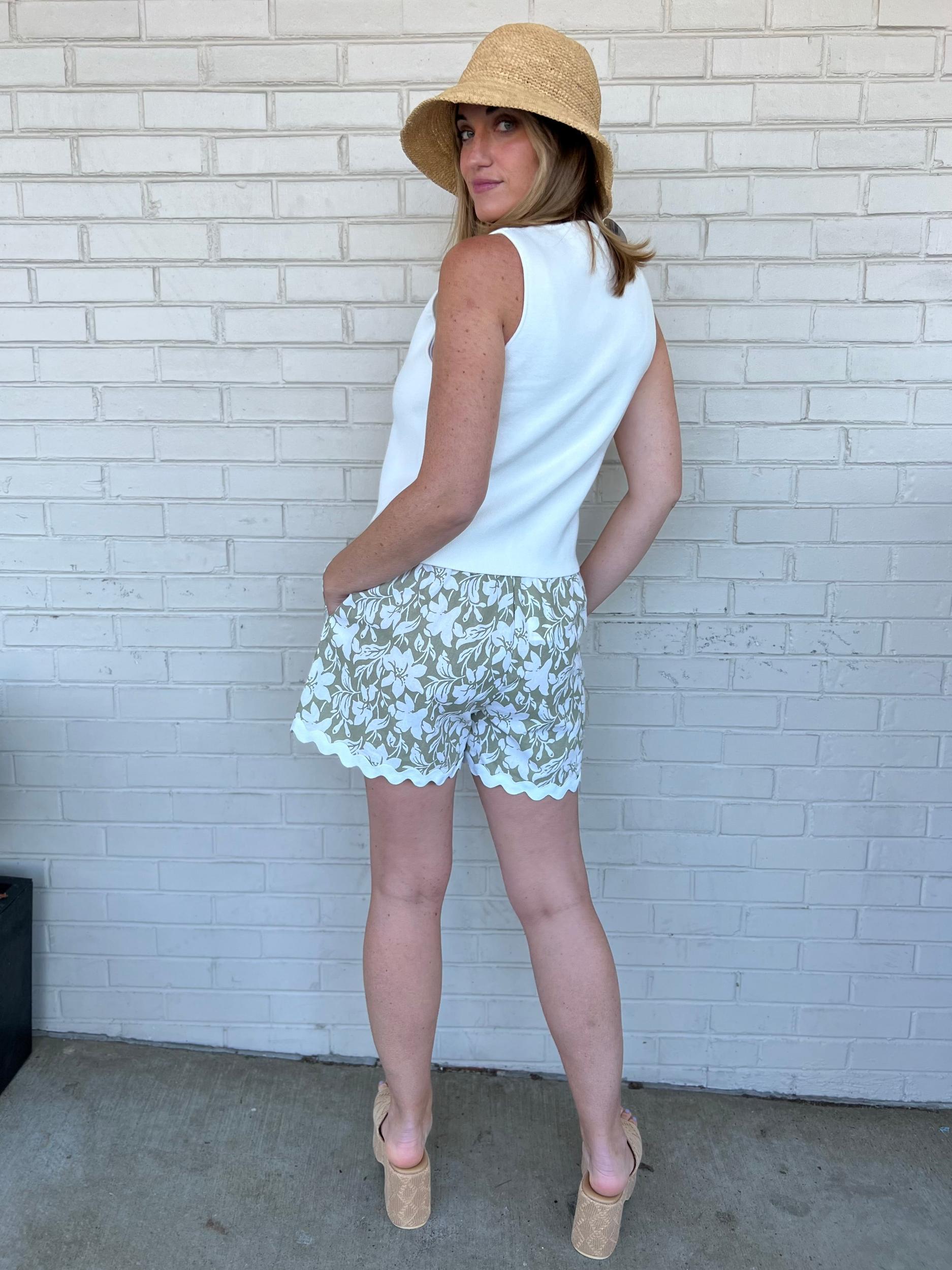 Rome Floral Scallop Hem Shorts Product Image