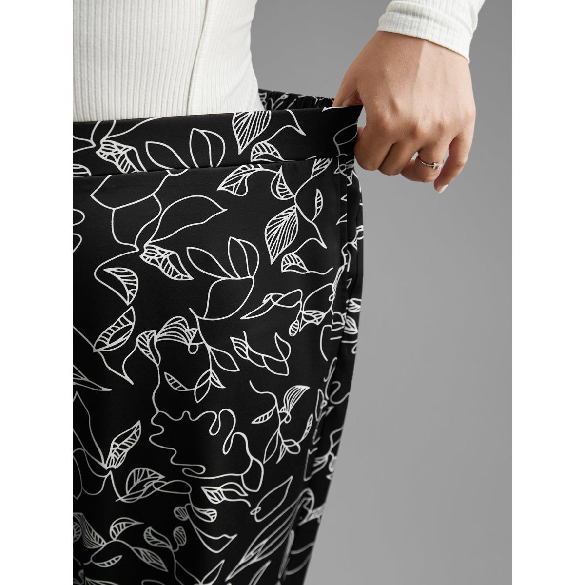 Plus Size Graffiti Print Elastic Waist Wide Leg Pants Women BlackFlower At the Office Wide Leg Mid Rise Office Pants BloomChic 26/4X Product Image