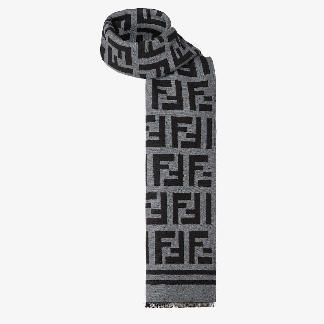 ScarfBlack wool scarf Product Image