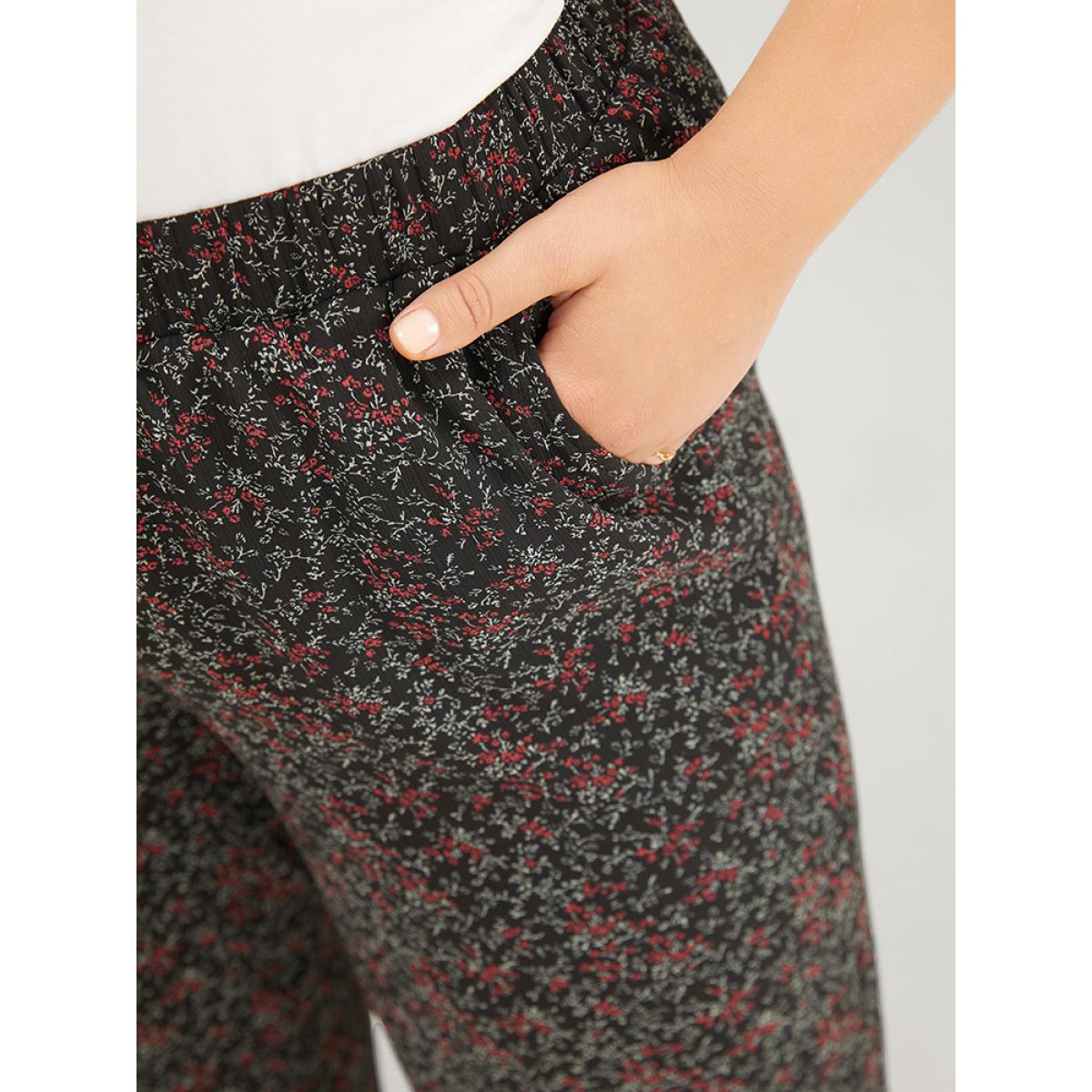 Plus Size Ditsy Floral Pocket Elastic Waist Pants Women Black Elegant Mid Rise Dailywear Pants BloomChic 14-16/1X Product Image