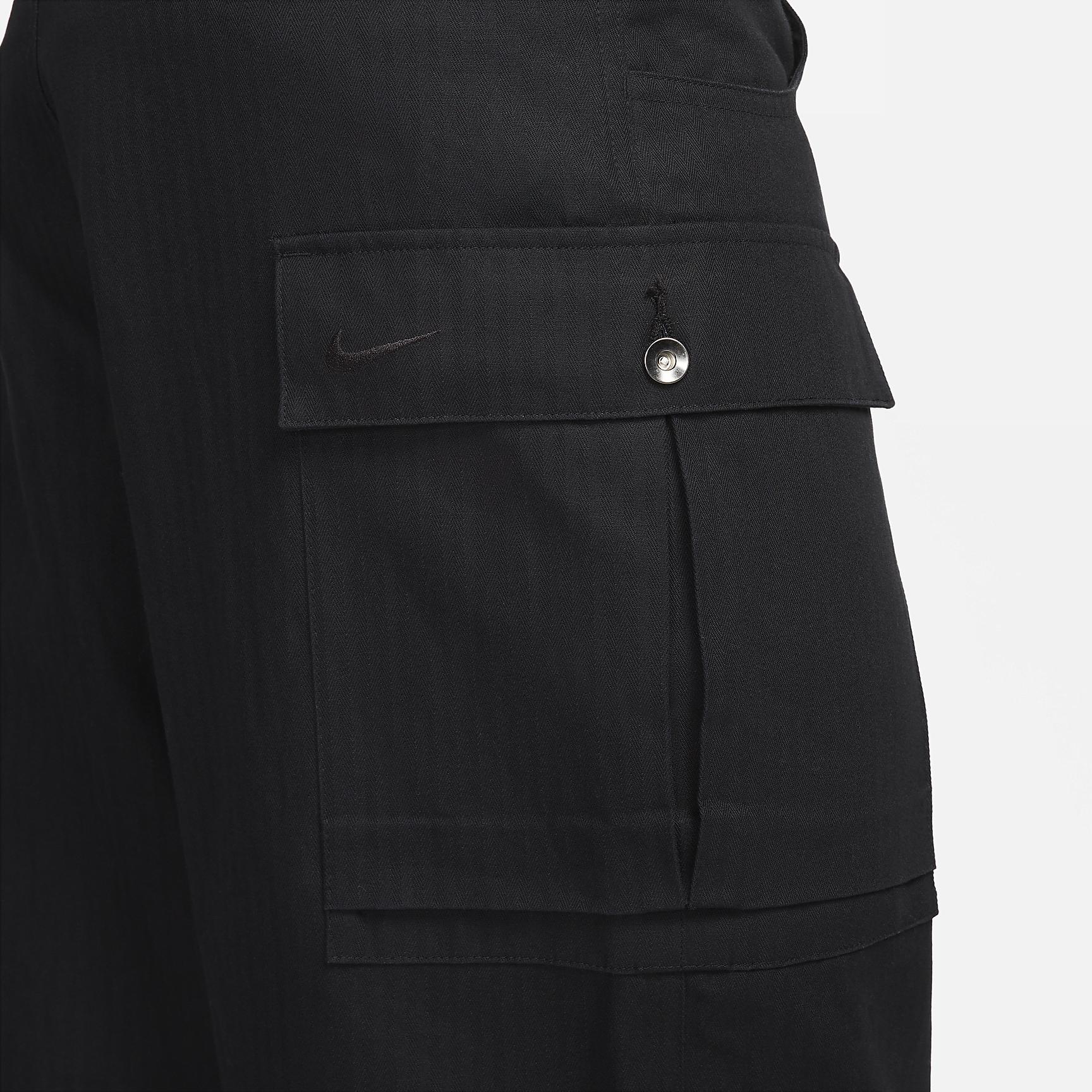 Nike Life Men's Cargo Pants Product Image