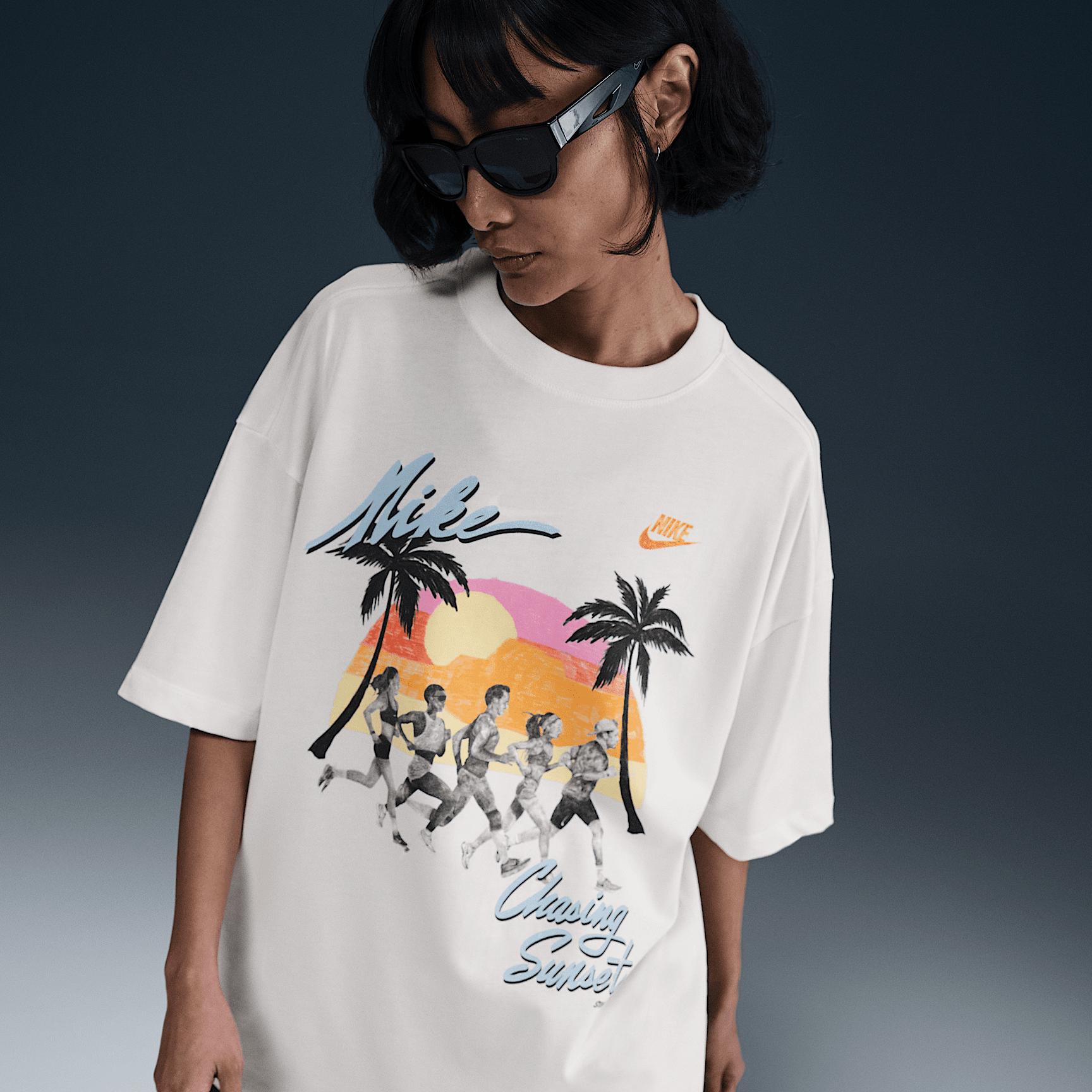 Nike Sportswear Essential Women's Oversized T-Shirt Product Image