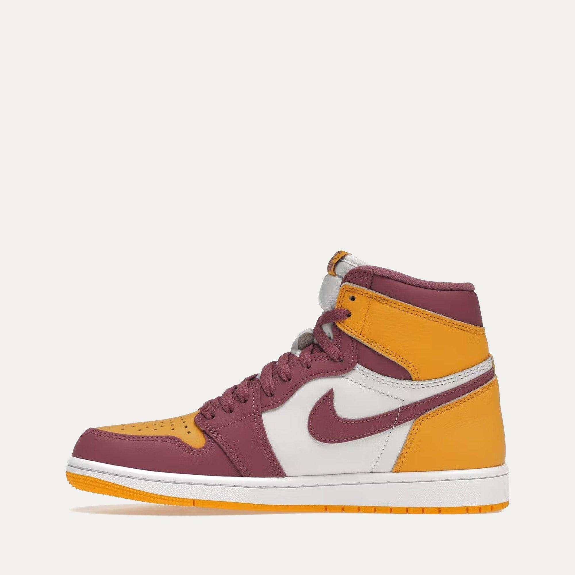 Air Jordan Retro 1 "Brotherhood" Male Product Image