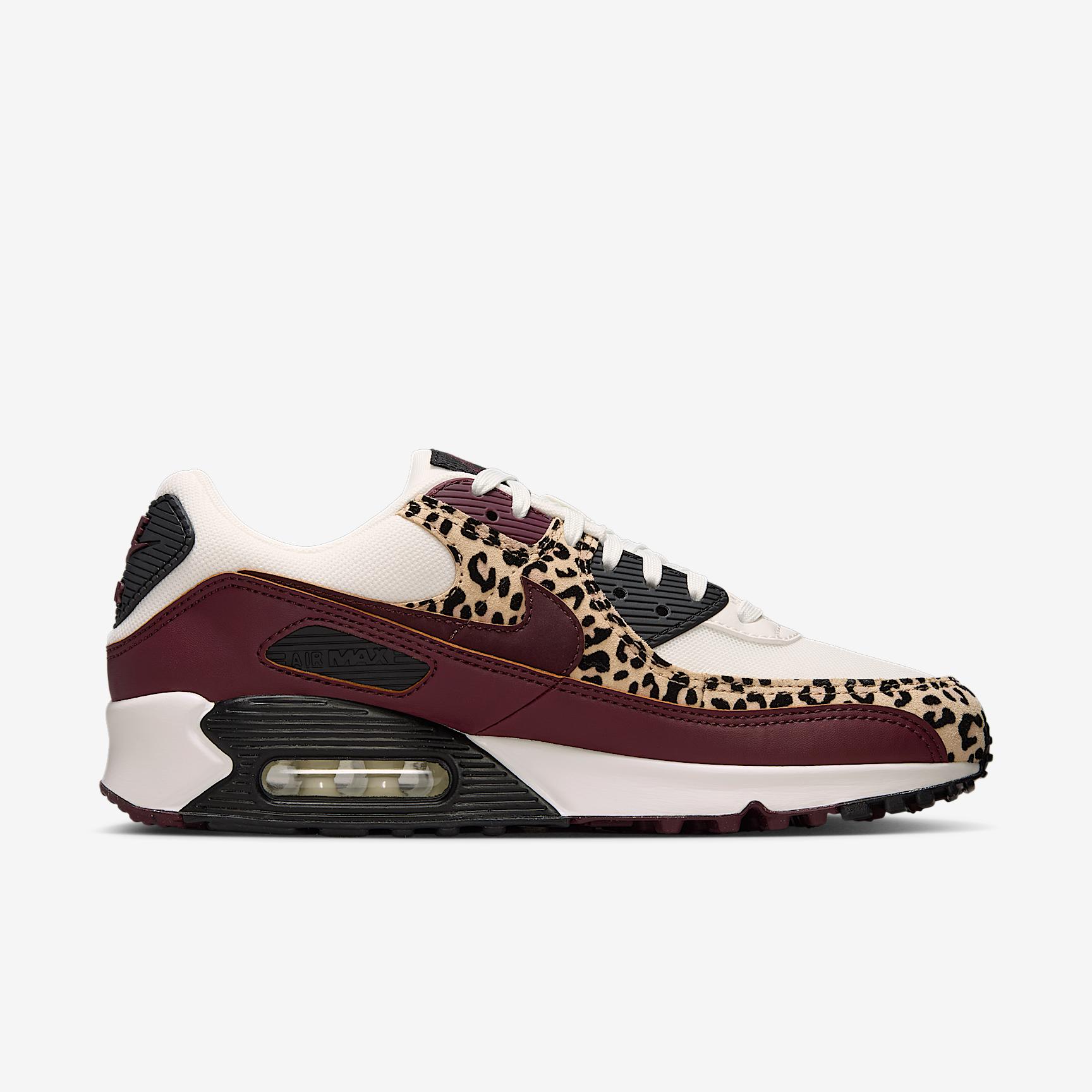 Nike Women's Air Max 90 Shoes Product Image