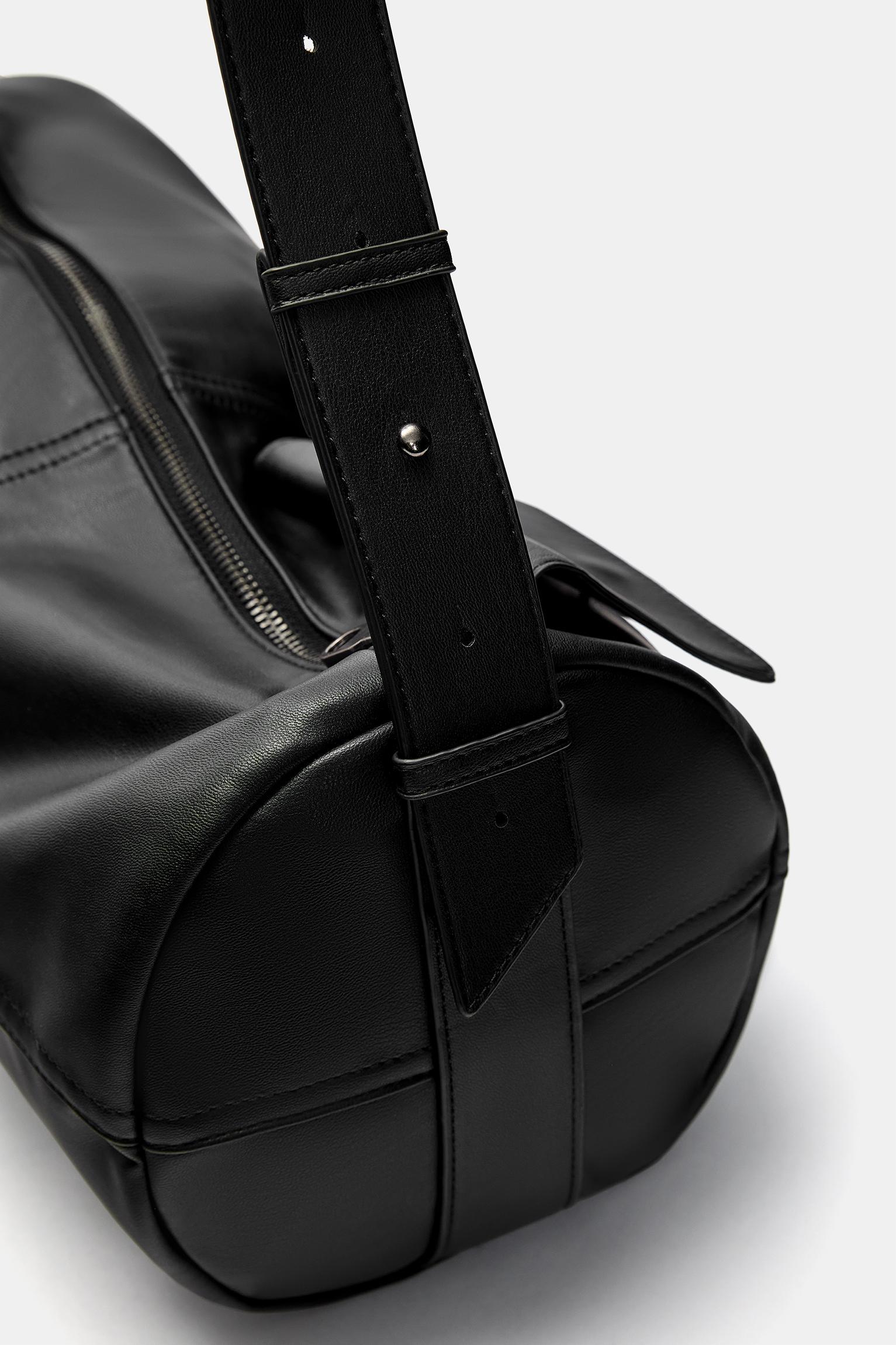 Multi-piece shoulder bag Product Image