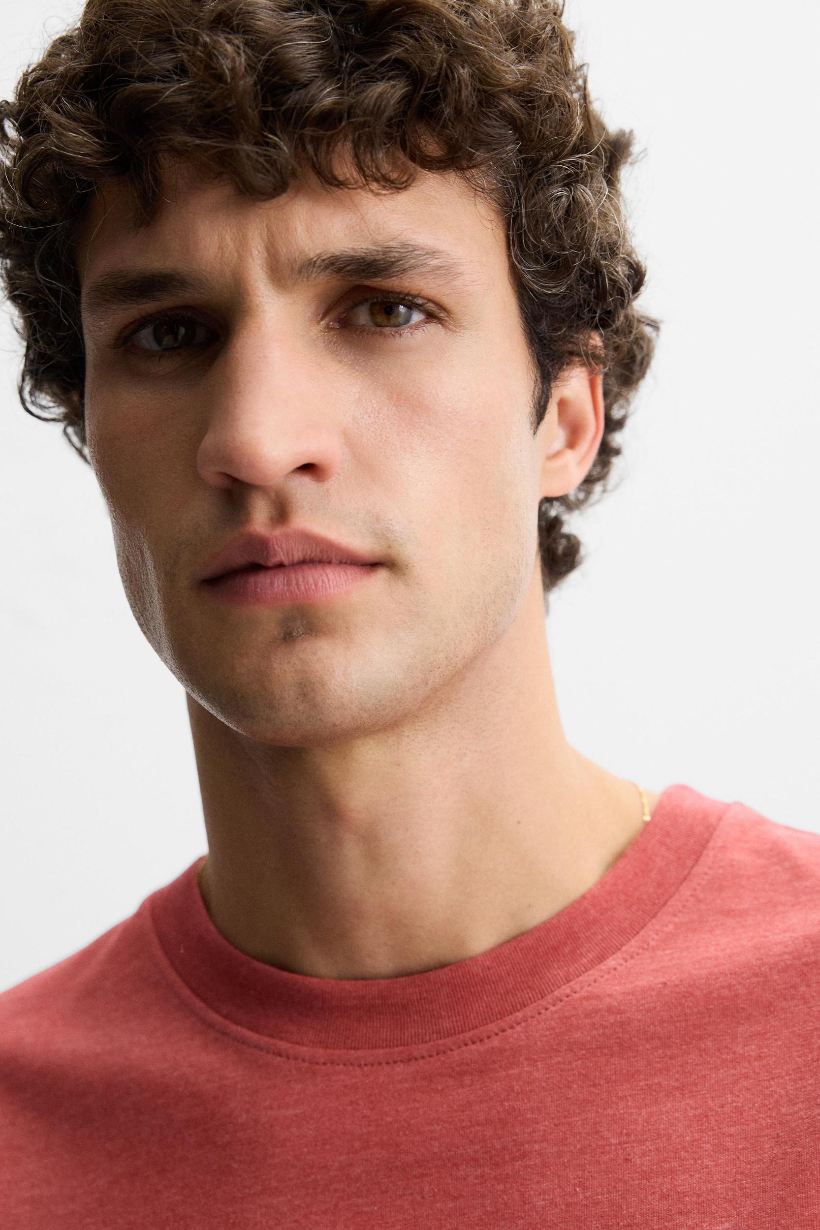 WASHED T-SHIRT WITH SLITS Product Image