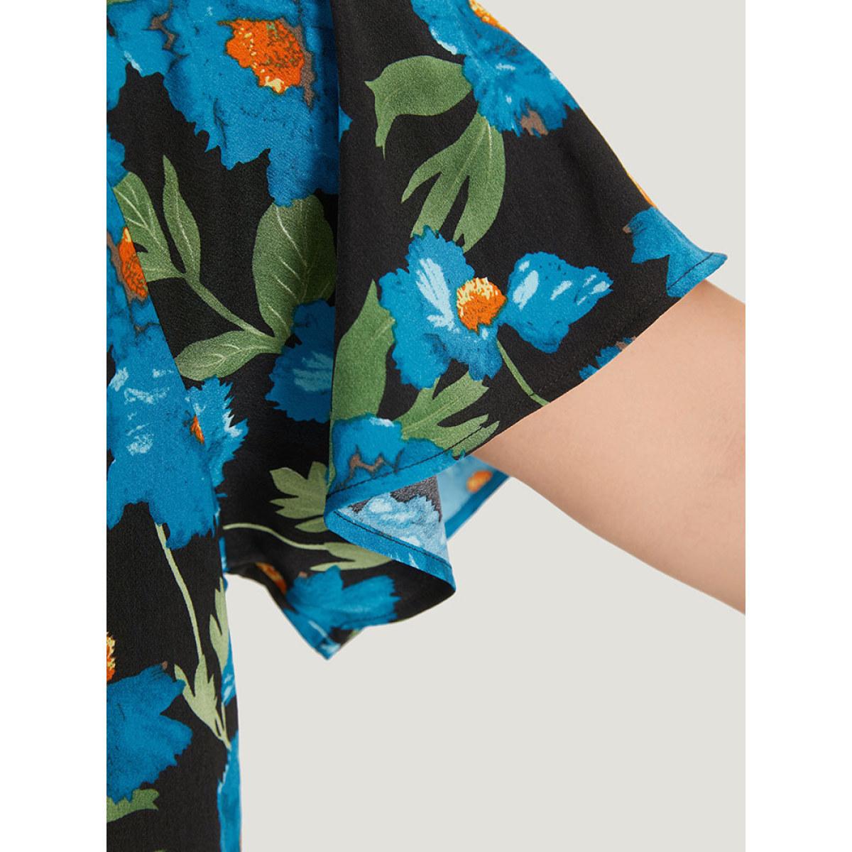 Plus Size Black Floral Print Raglan Sleeve Pleated Flutter Blouse Women Glamour Short sleeve Round Neck Going out Blouses BloomChic 30/6X Product Image