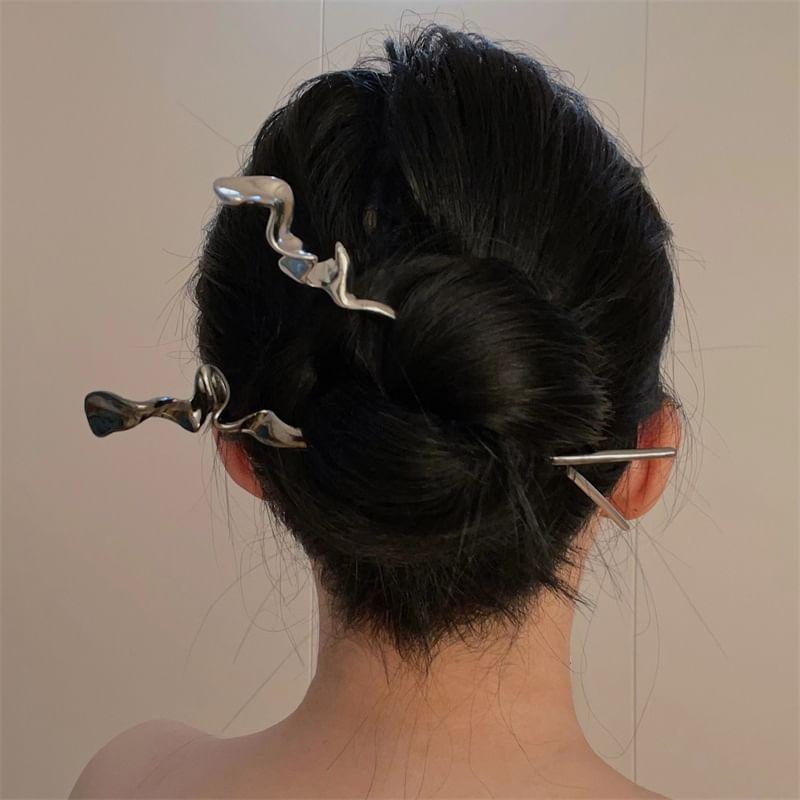 Metal Twisted Hair Stick Product Image