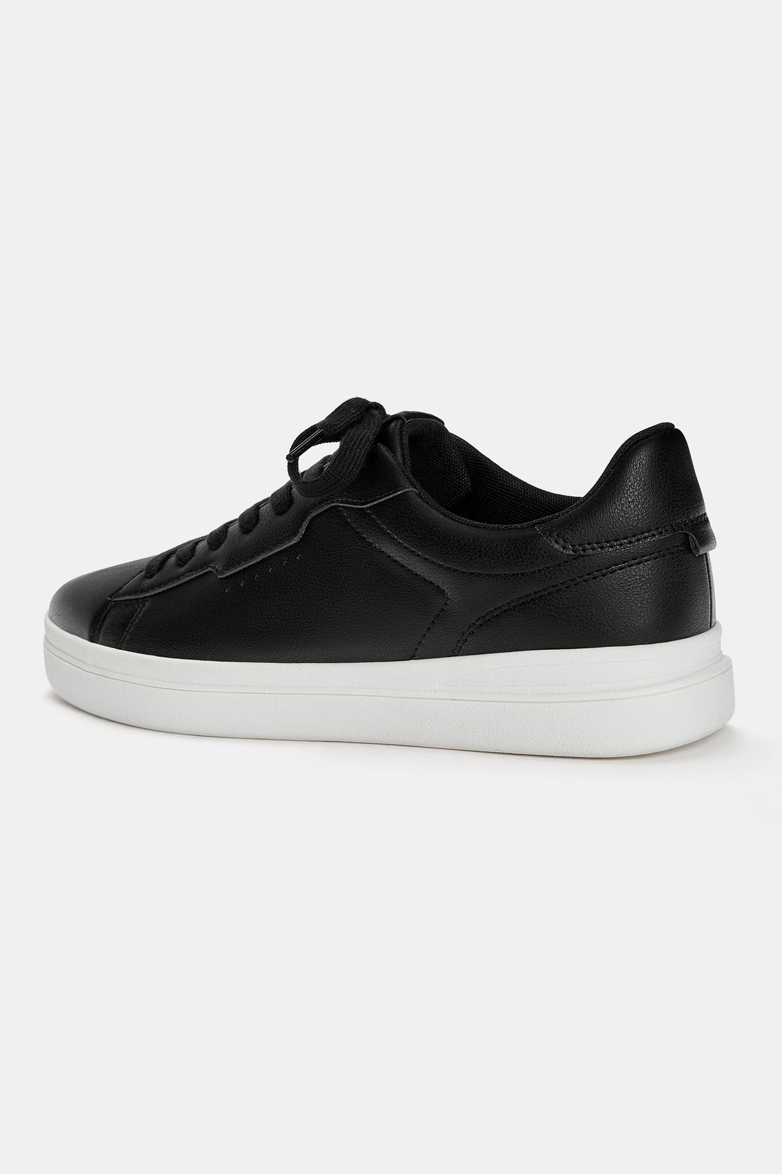 Chunky casual sneakers Product Image