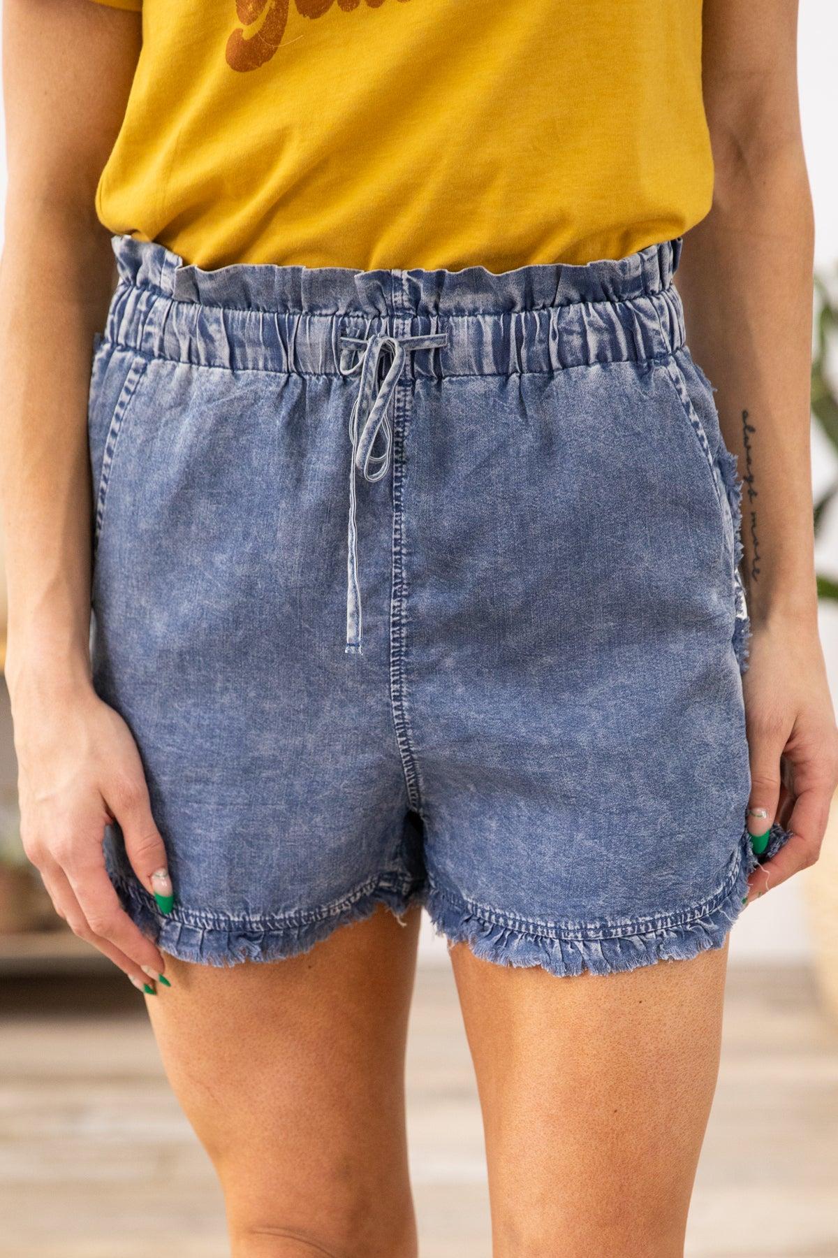 Medium Wash Fray Hem Elastic Waist Shorts Product Image