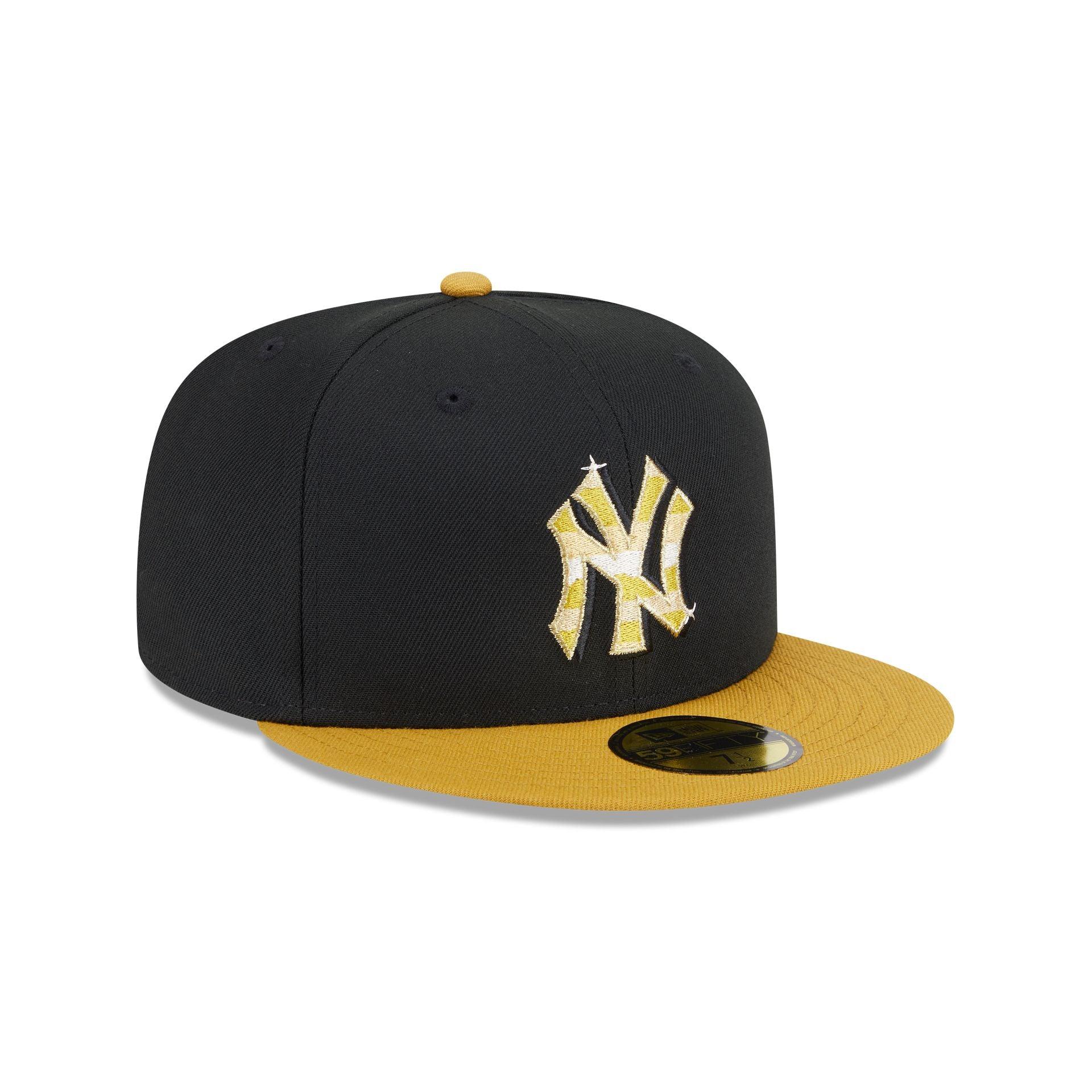 New York Yankees Metallic Gold Logo 59FIFTY Fitted Hat Male Product Image