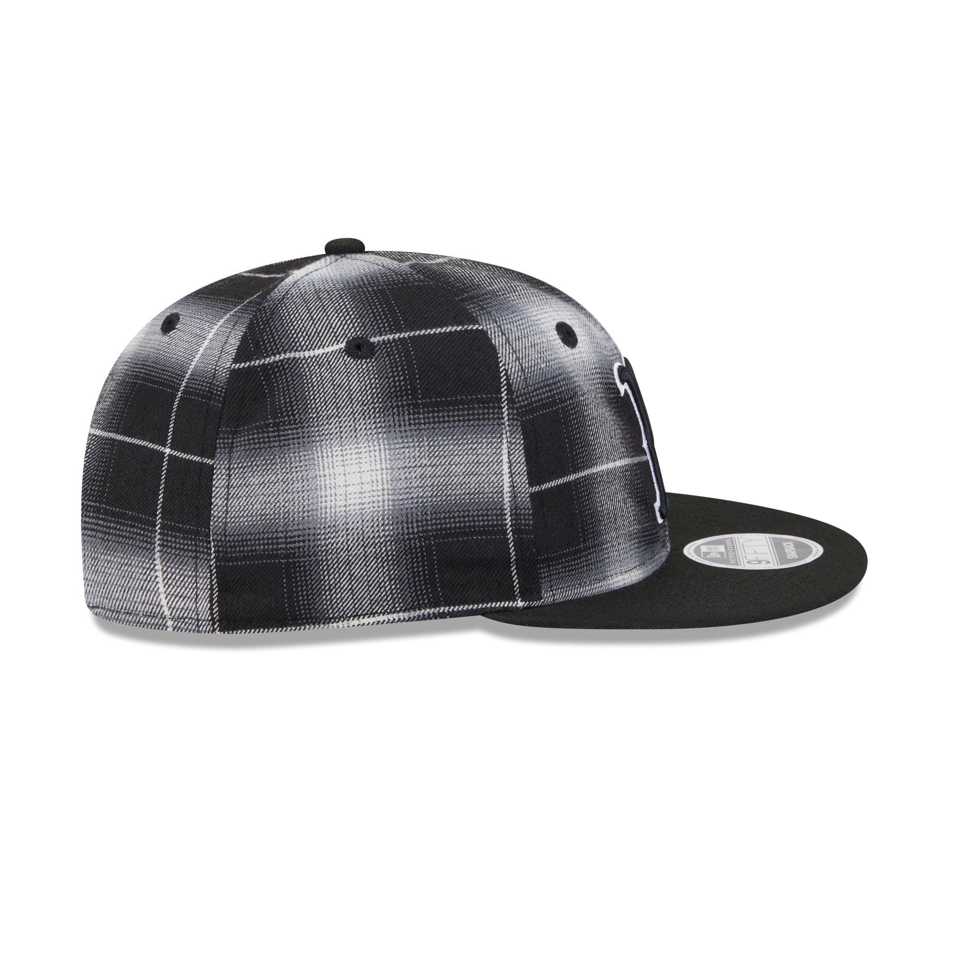 Boston Red Sox Black and White Plaid Retro Crown 9FIFTY Snapback Hat Male Product Image
