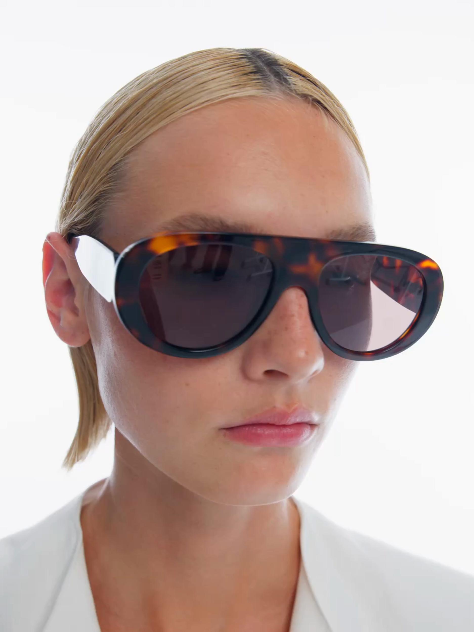 Oval sunglasses Product Image