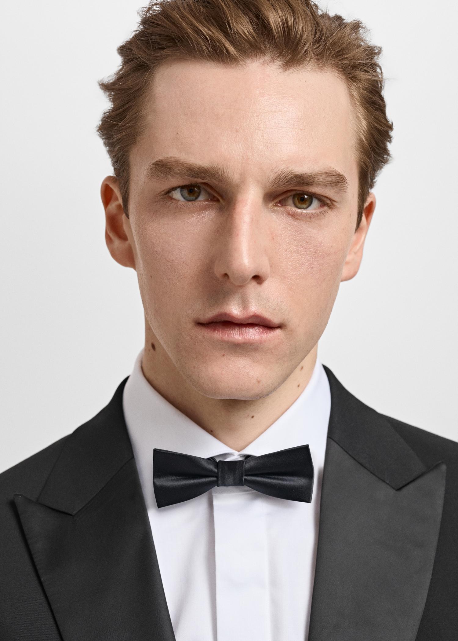 Satin lapels suit blazer - Men | MANGO USA Product Image