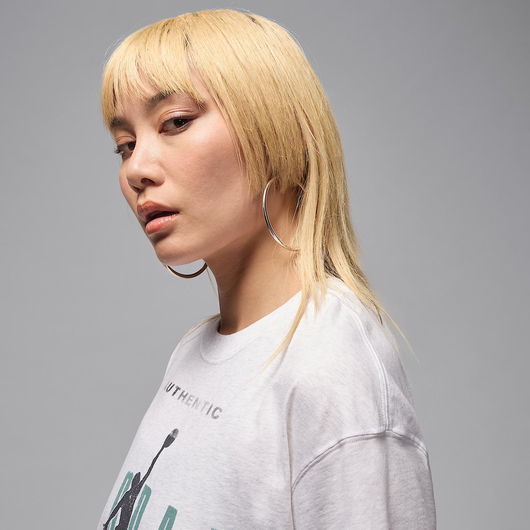 Womens Jordan Flight Graphic T-Shirt | IB9943-051 Product Image