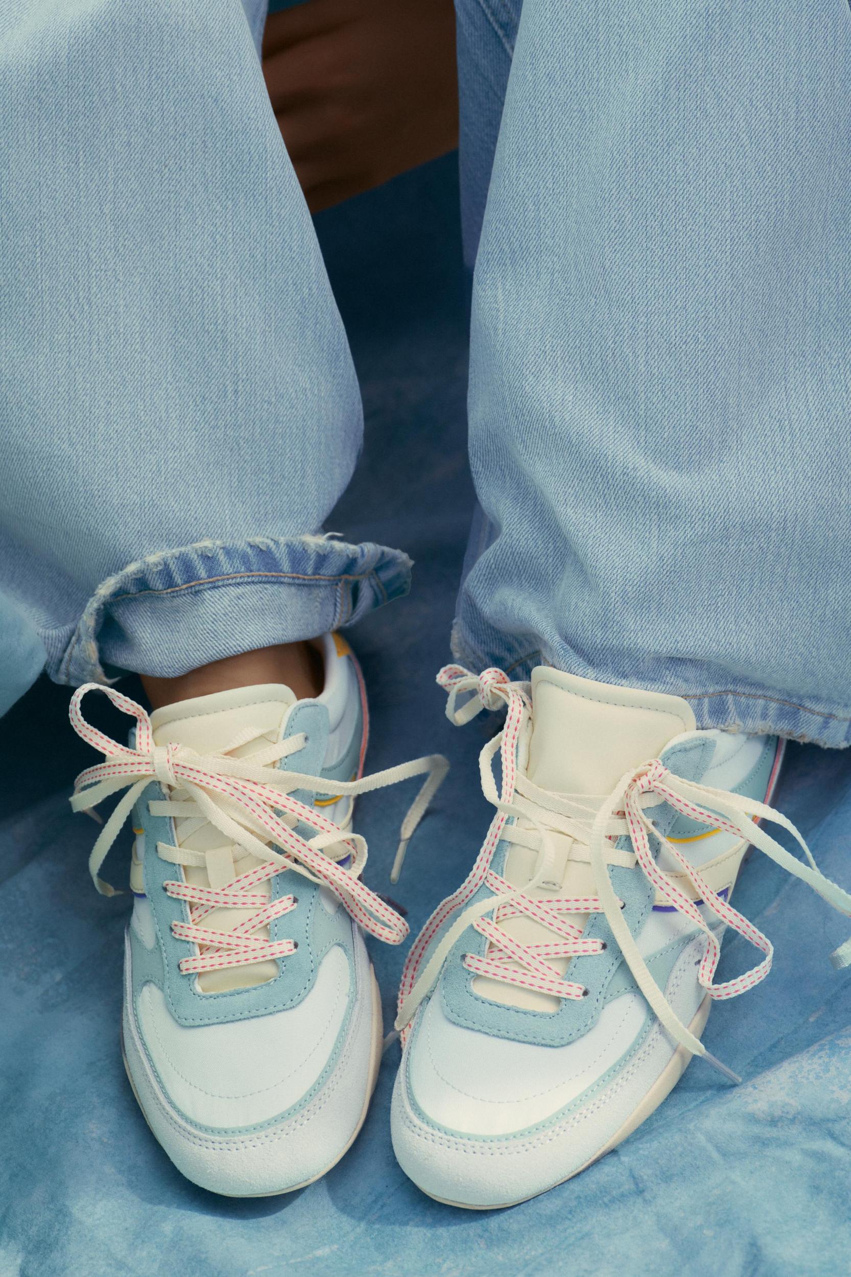 COLOR COMBINATION RUNNING SHOES Product Image