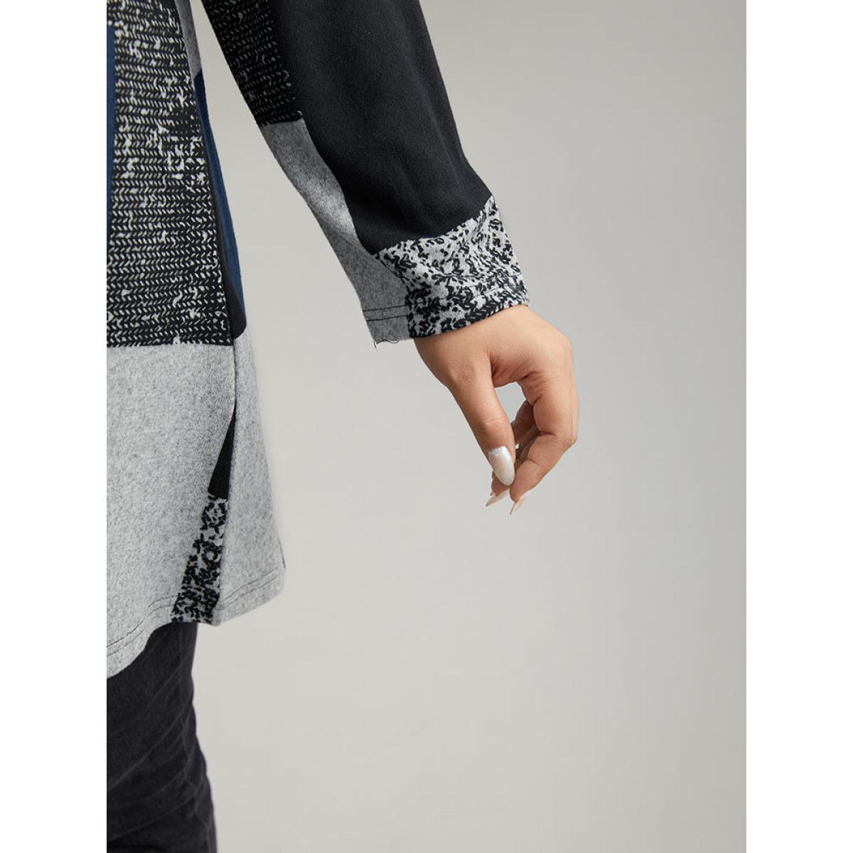 Plus Size Colorblock Contrast Round Neck T-shirt Indigo Women Leisure Contrast Colorblock Boat Neck Casual T-shirts BloomChic 12/L Product Image