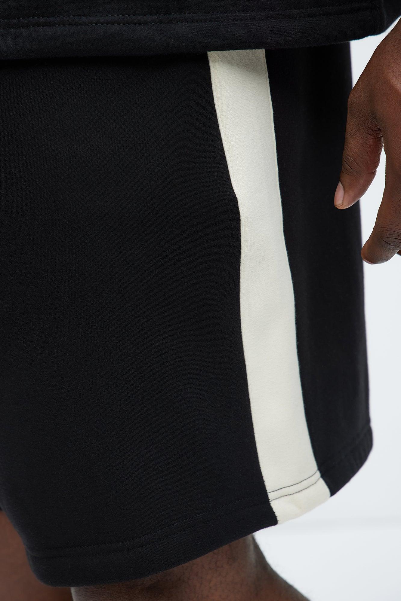 Tyson Oversized Heavyweight Striped Shorts - Black Product Image