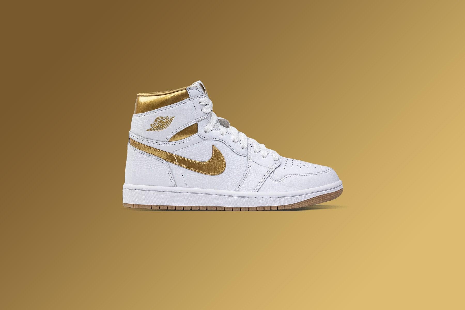Women's Air Jordan 1 Retro High OG - White/Metallic Gold/Gum Light Brown Female Product Image